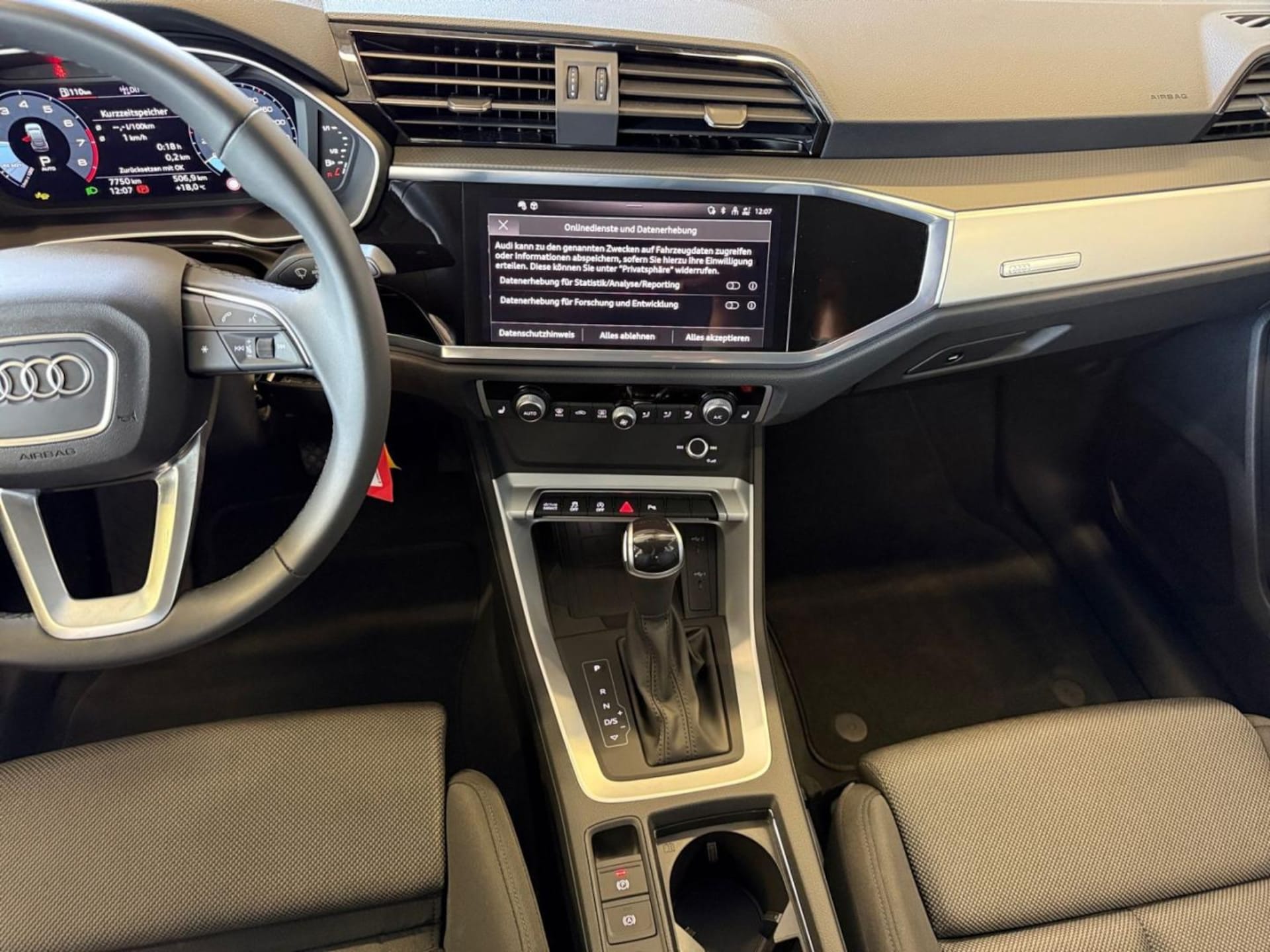 Audi Q3 Sportback S line