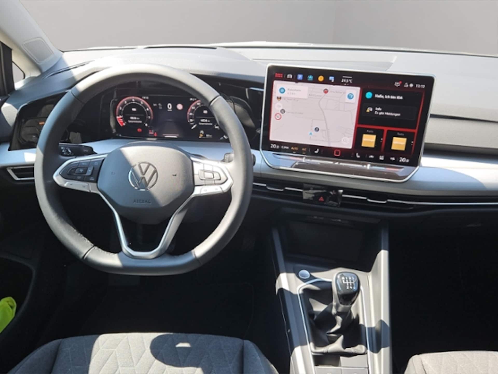 Volkswagen Golf Life