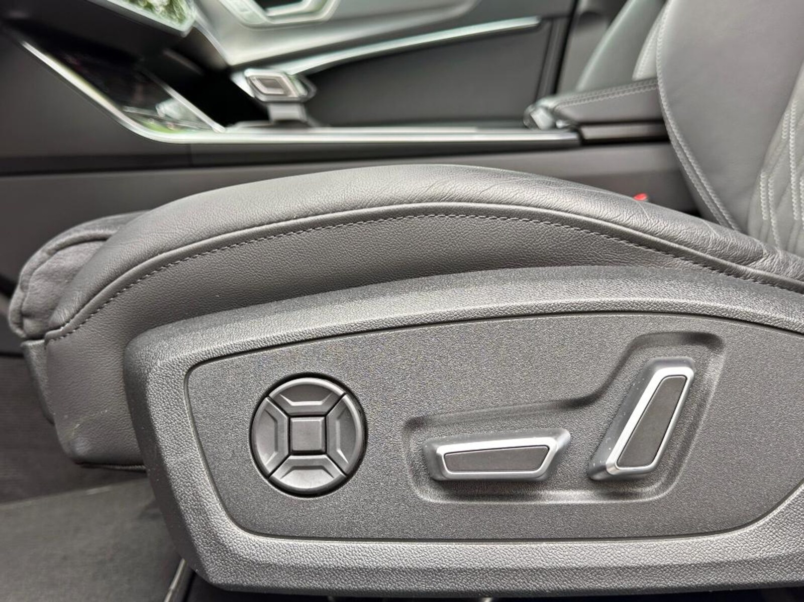 Audi S6 Avant – Bild 13