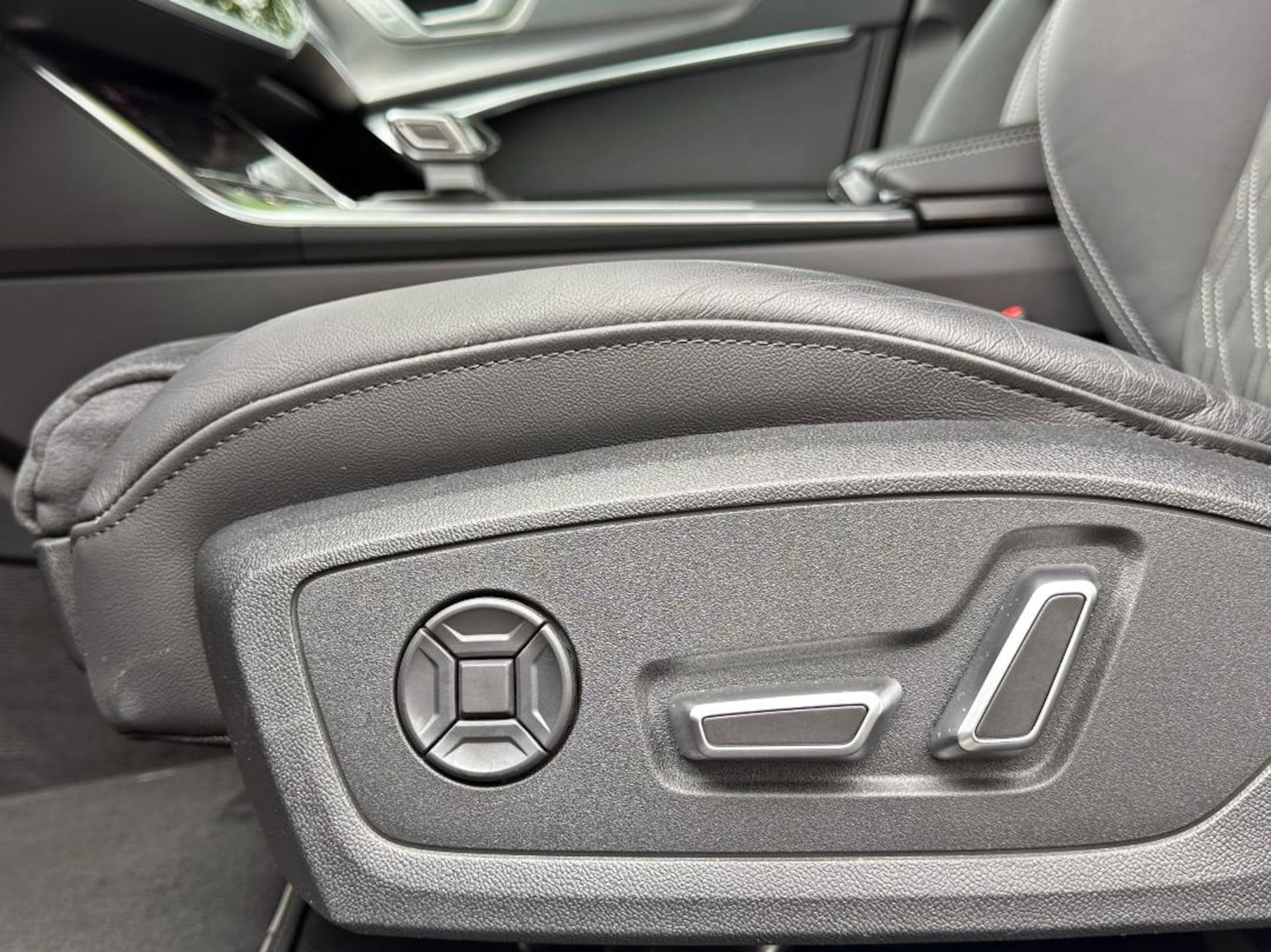 Audi S6 Avant