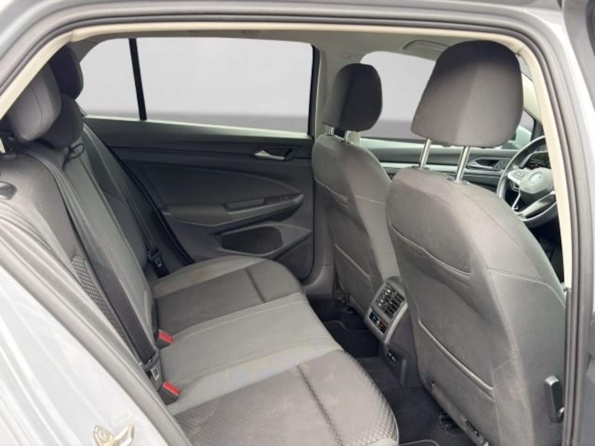 Volkswagen Golf Active