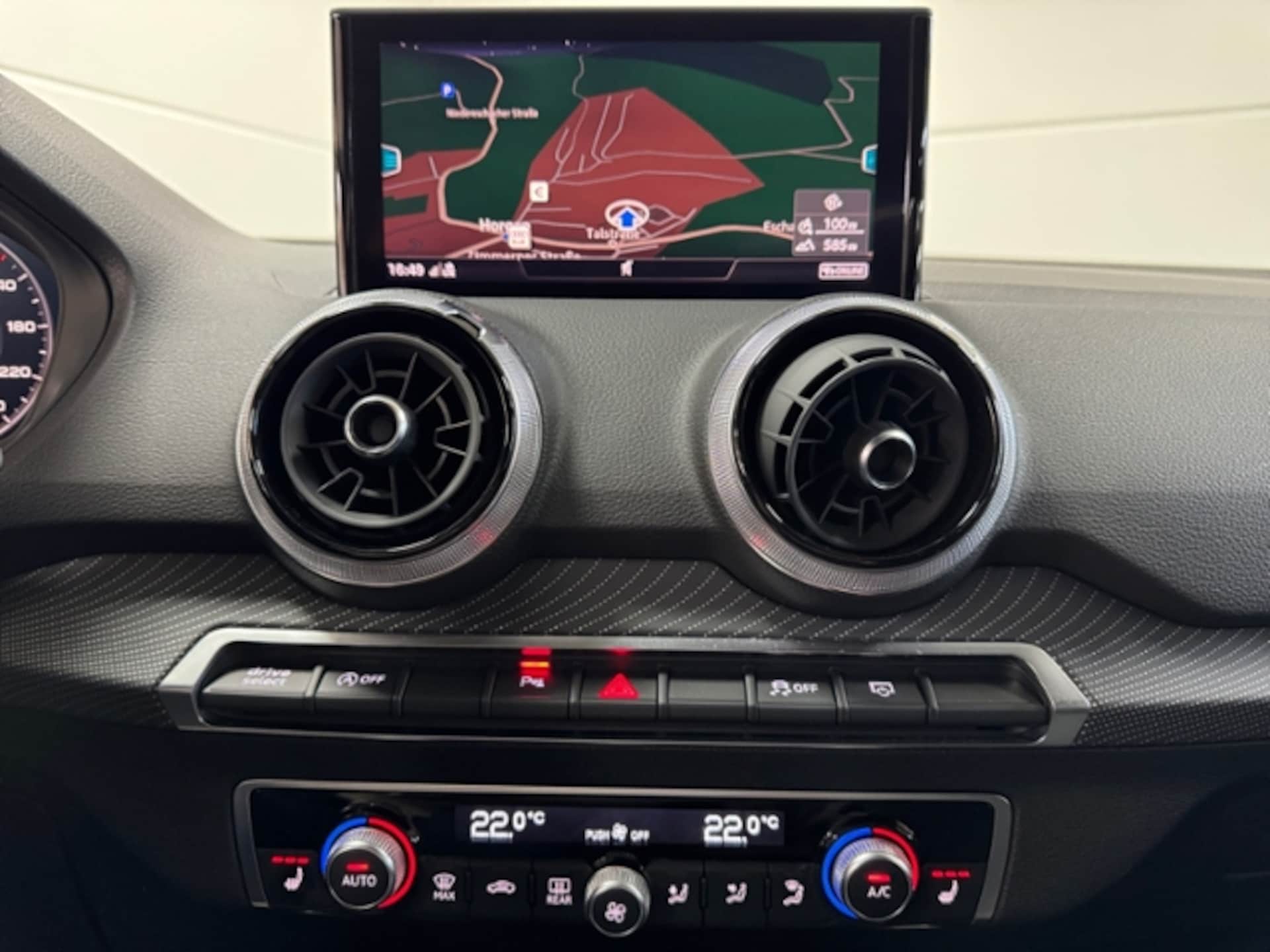 Audi Q2 S line