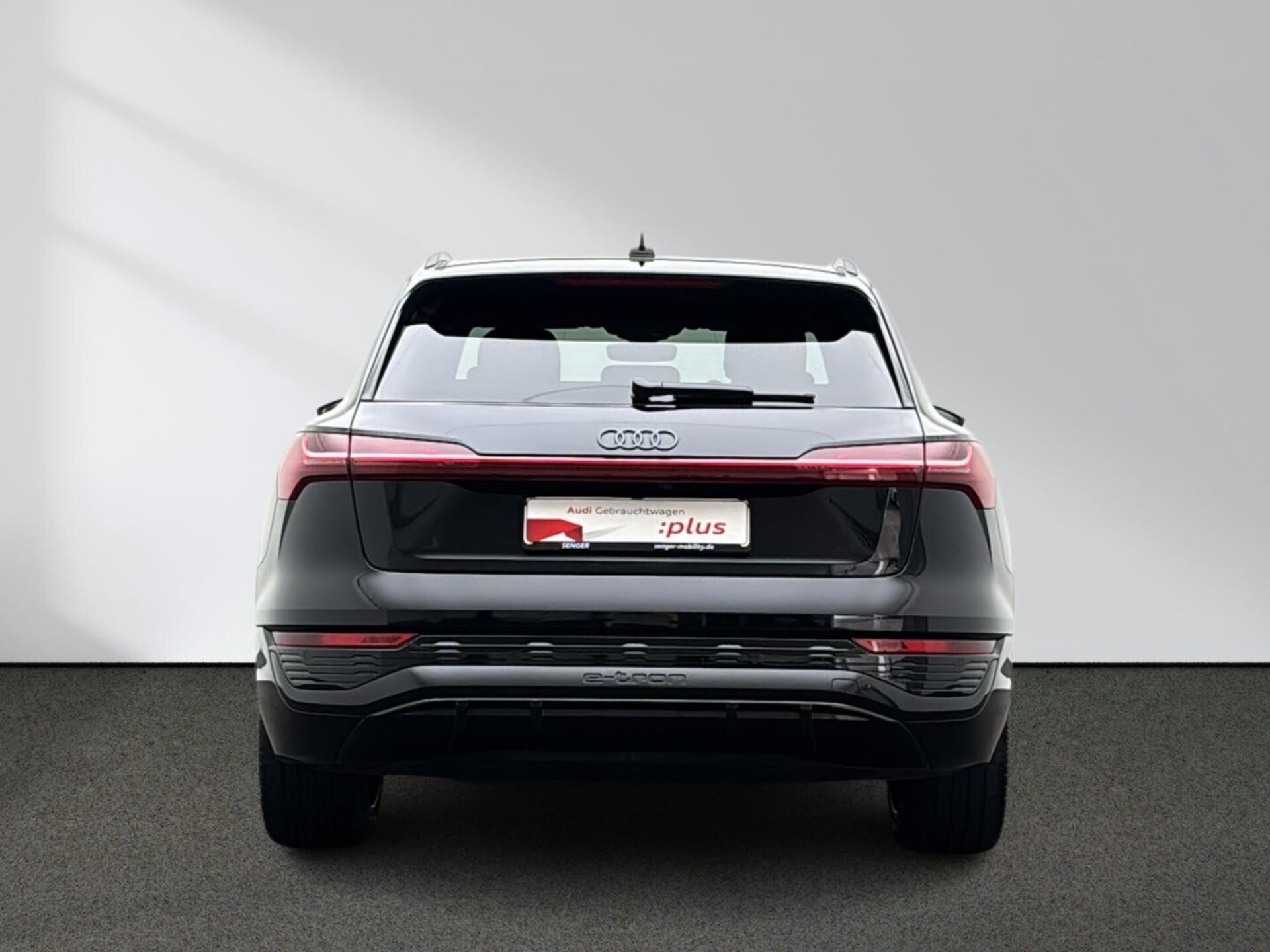 Audi Q8 e-tron S line