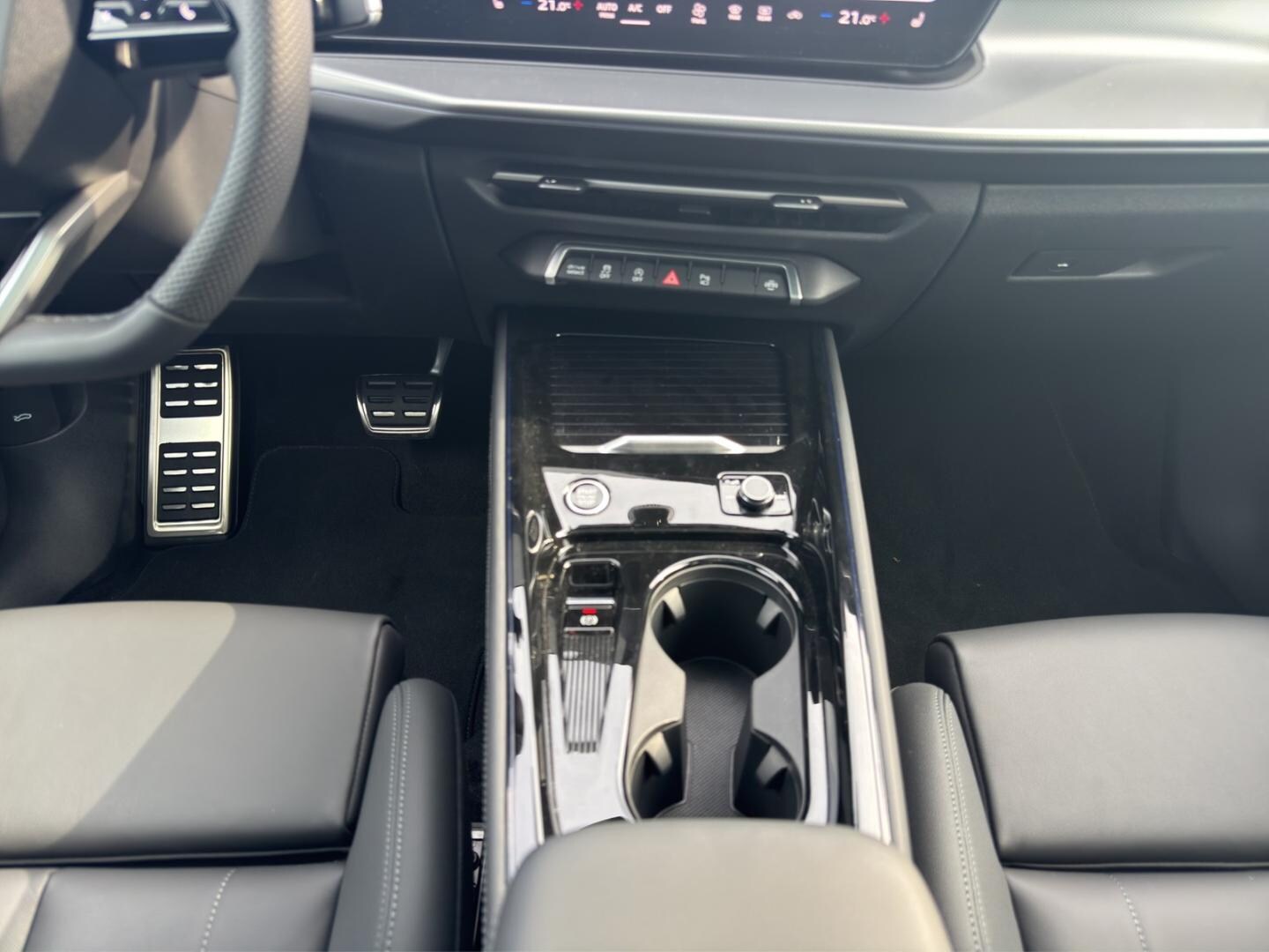 Bild über Audi Q3 SUV TFSI 110 kW S tronic - für weitere Informationen kontaktieren Sie den Audi Partner
