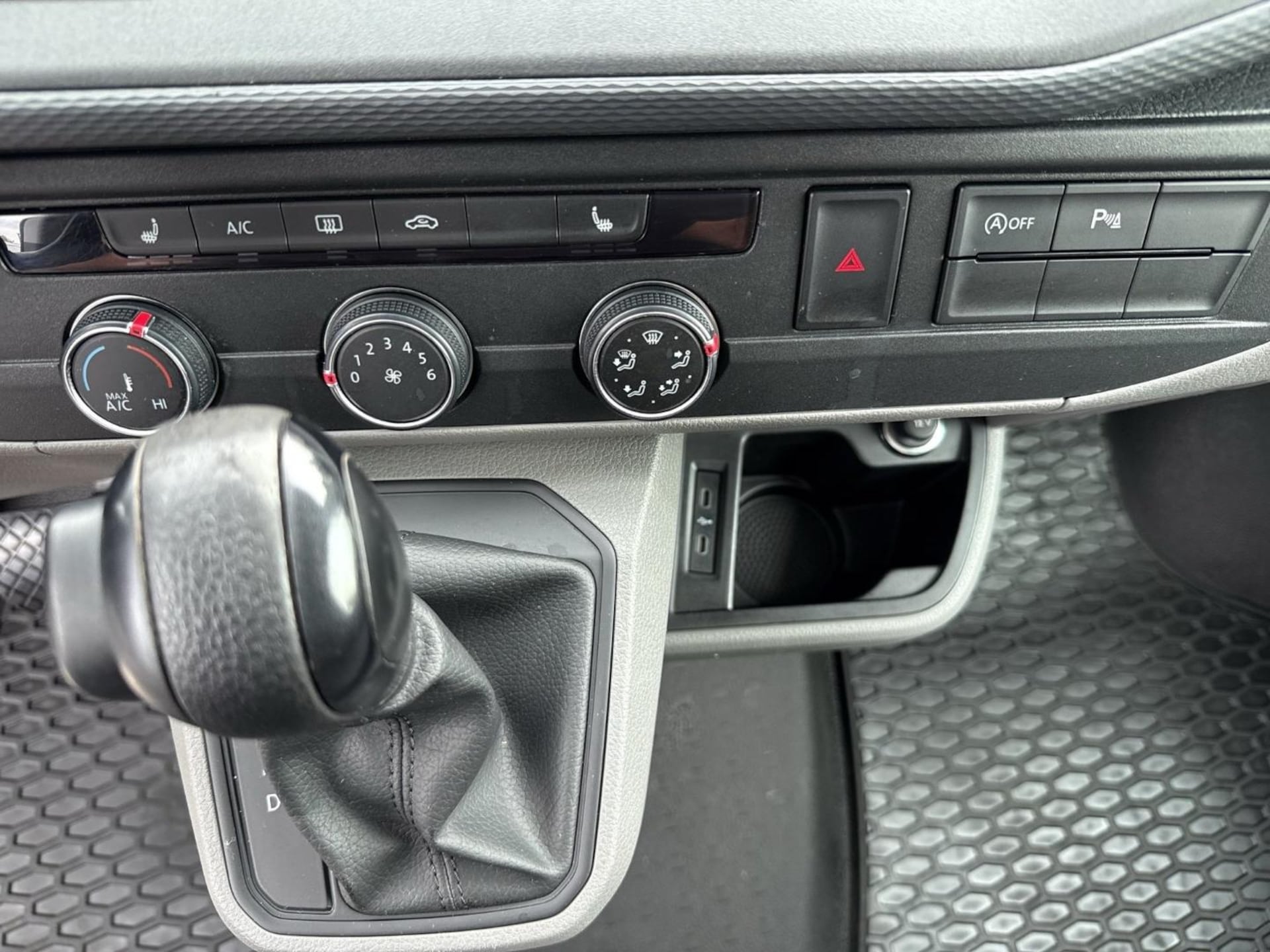 Volkswagen T6.1 Transporter Kasten kurzer Radstand