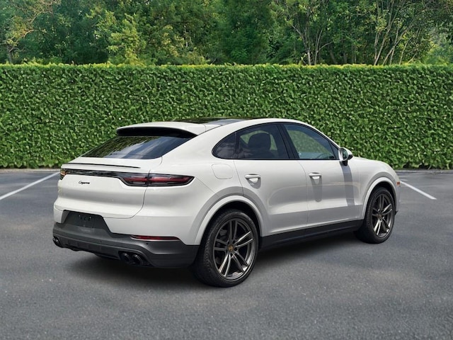 2023 Porsche Cayenne Hybrid