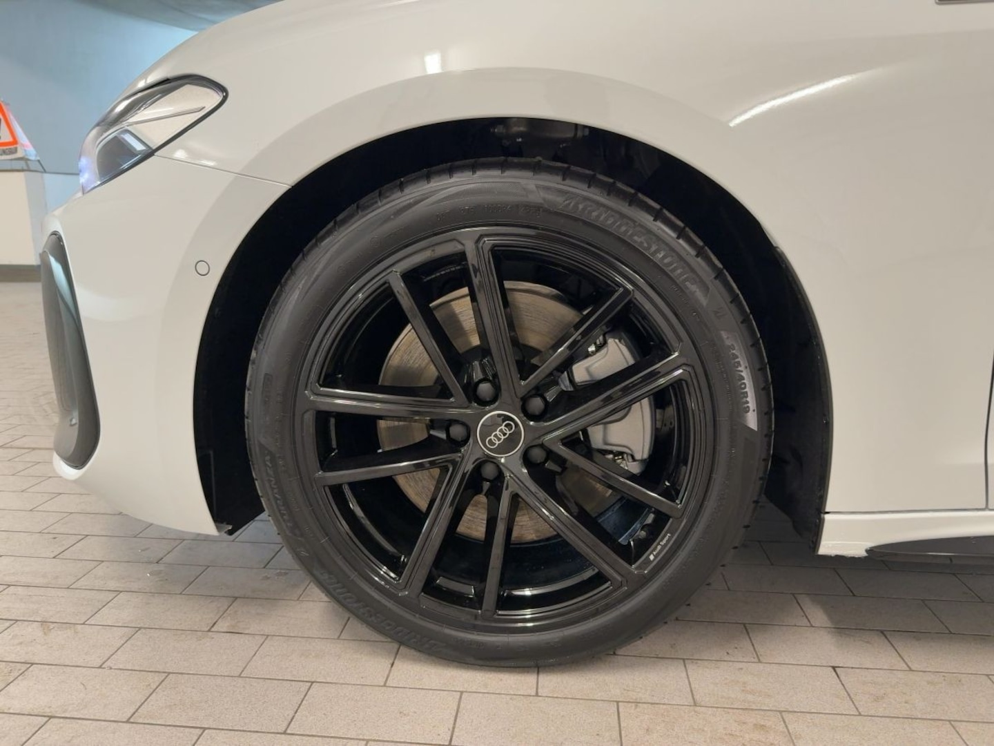 Bild über Audi A5 Avant e-hybrid e-hybrid quattro 270 kW S tronic - für weitere Informationen kontaktieren Sie den Audi Partner