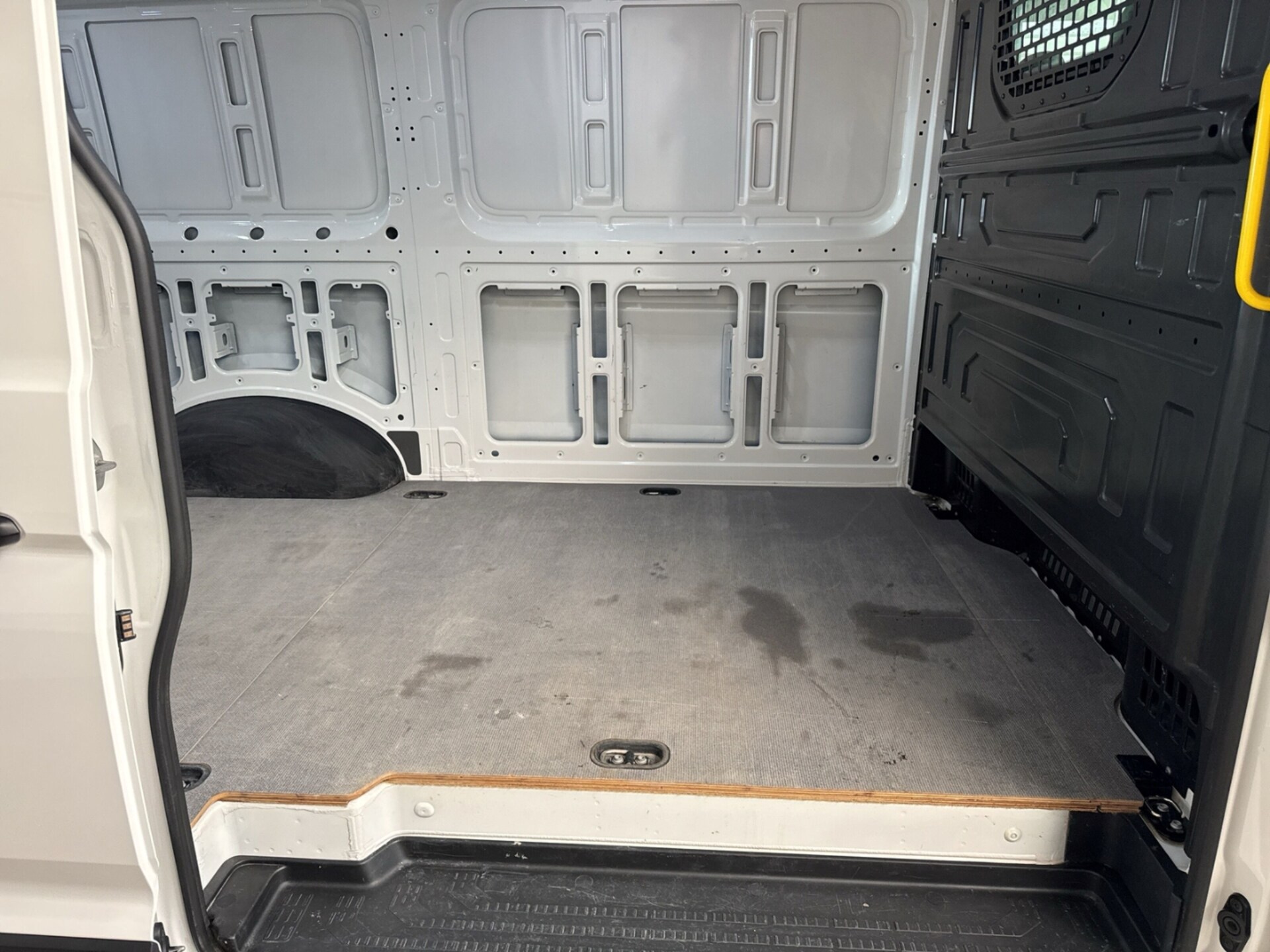 Volkswagen Crafter Kasten mittlerer Radstand