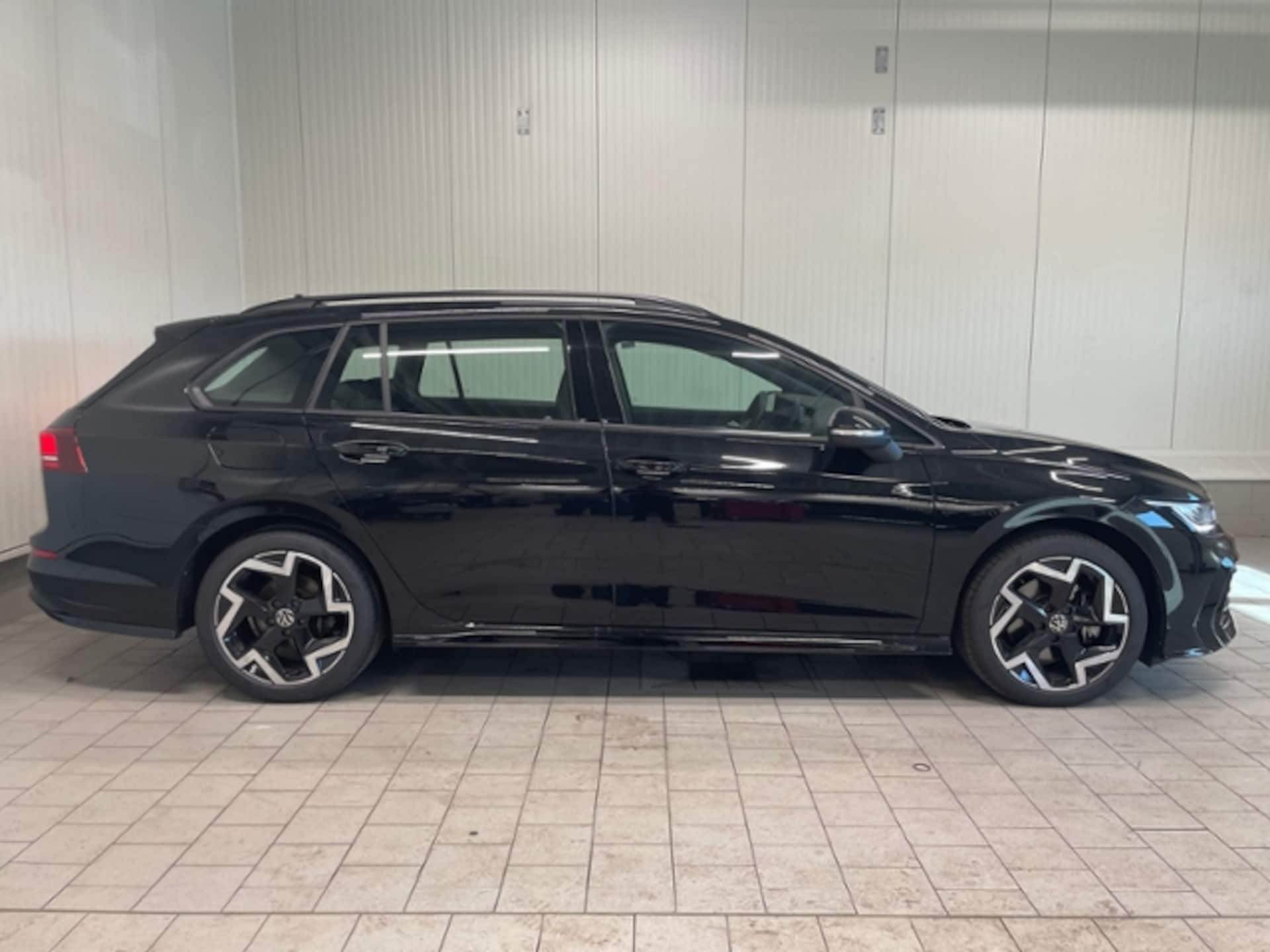 Volkswagen Golf Variant R-Line