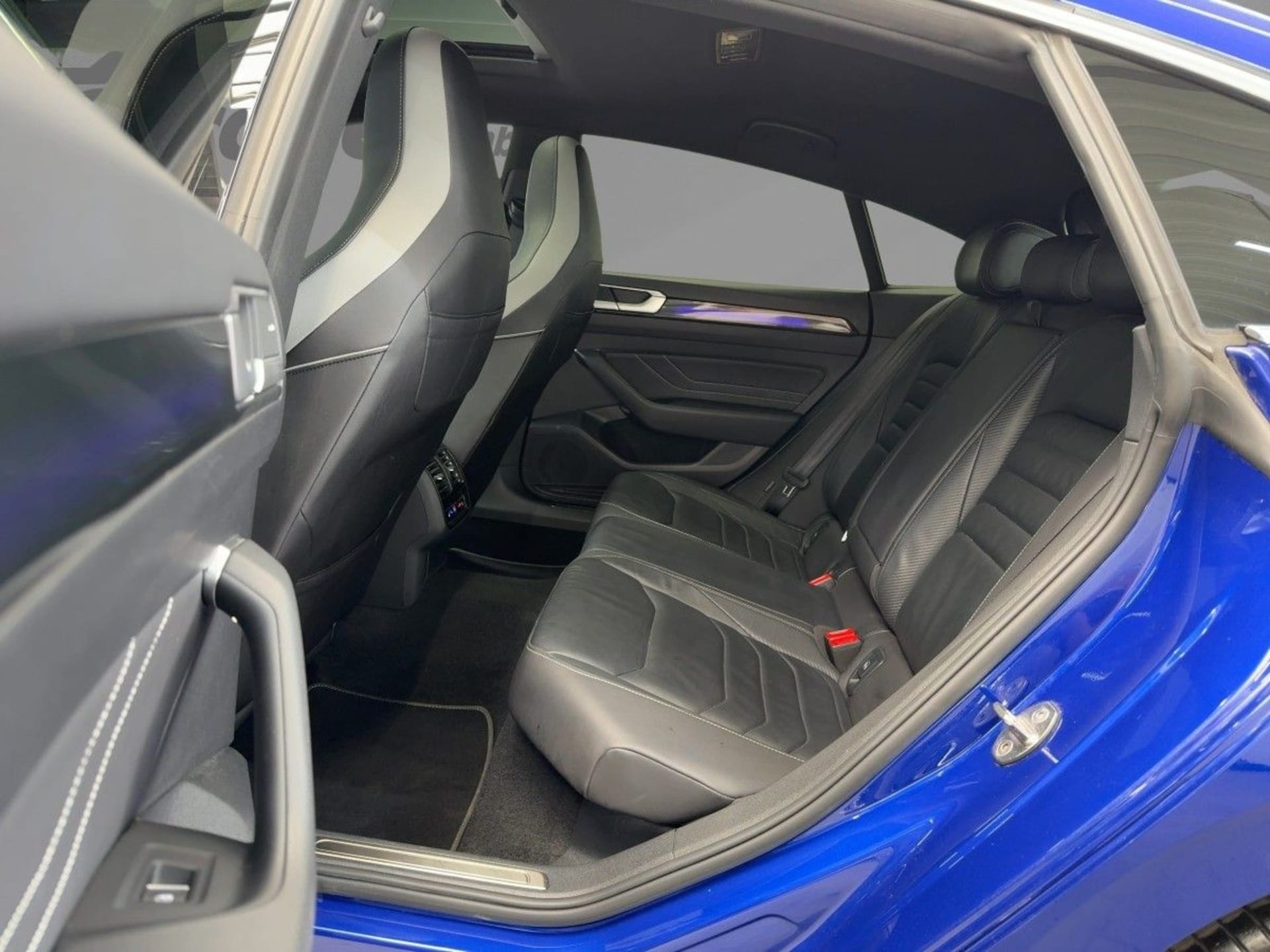 Volkswagen Arteon R-Line