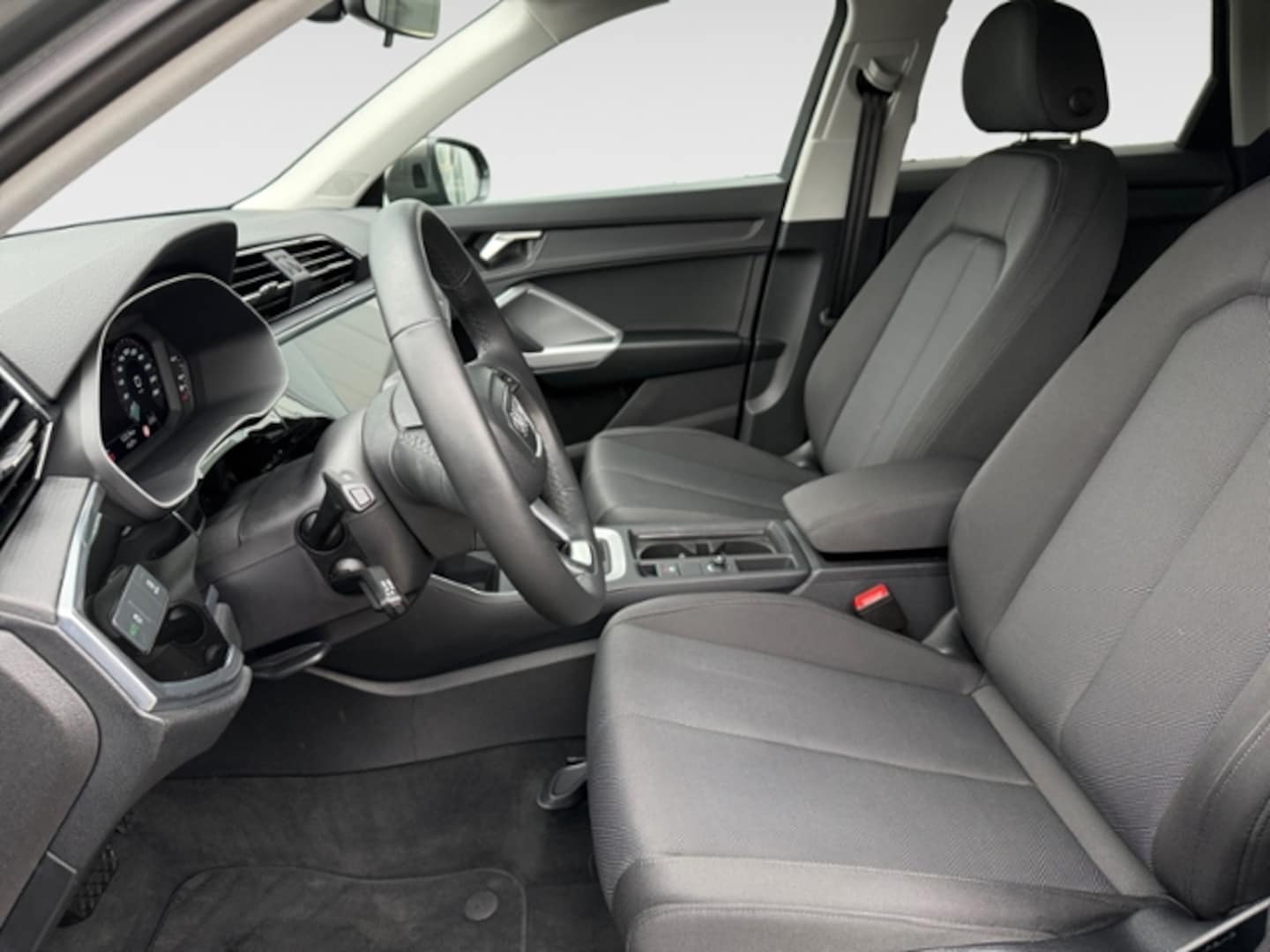 Bild über Audi Q3 advanced 35 TFSI S tronic - für weitere Informationen kontaktieren Sie den Audi Partner