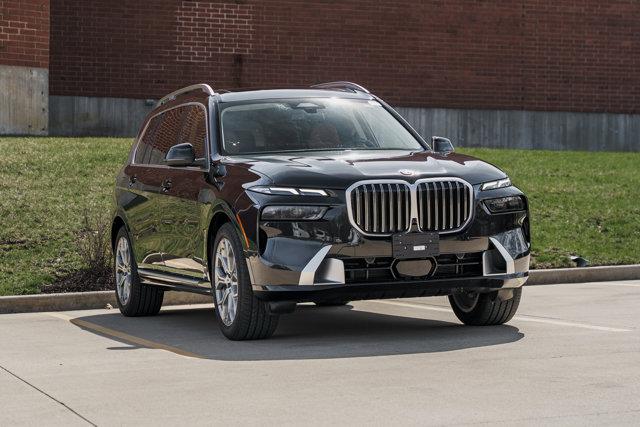 2026 BMW X7 xDrive40i's photo