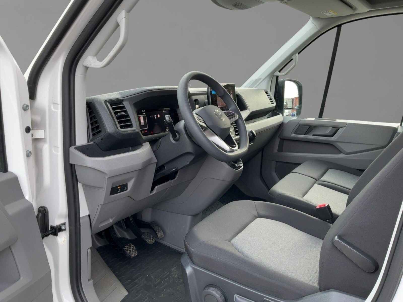 Volkswagen Crafter Kasten mittlerer Radstand – Bild 7