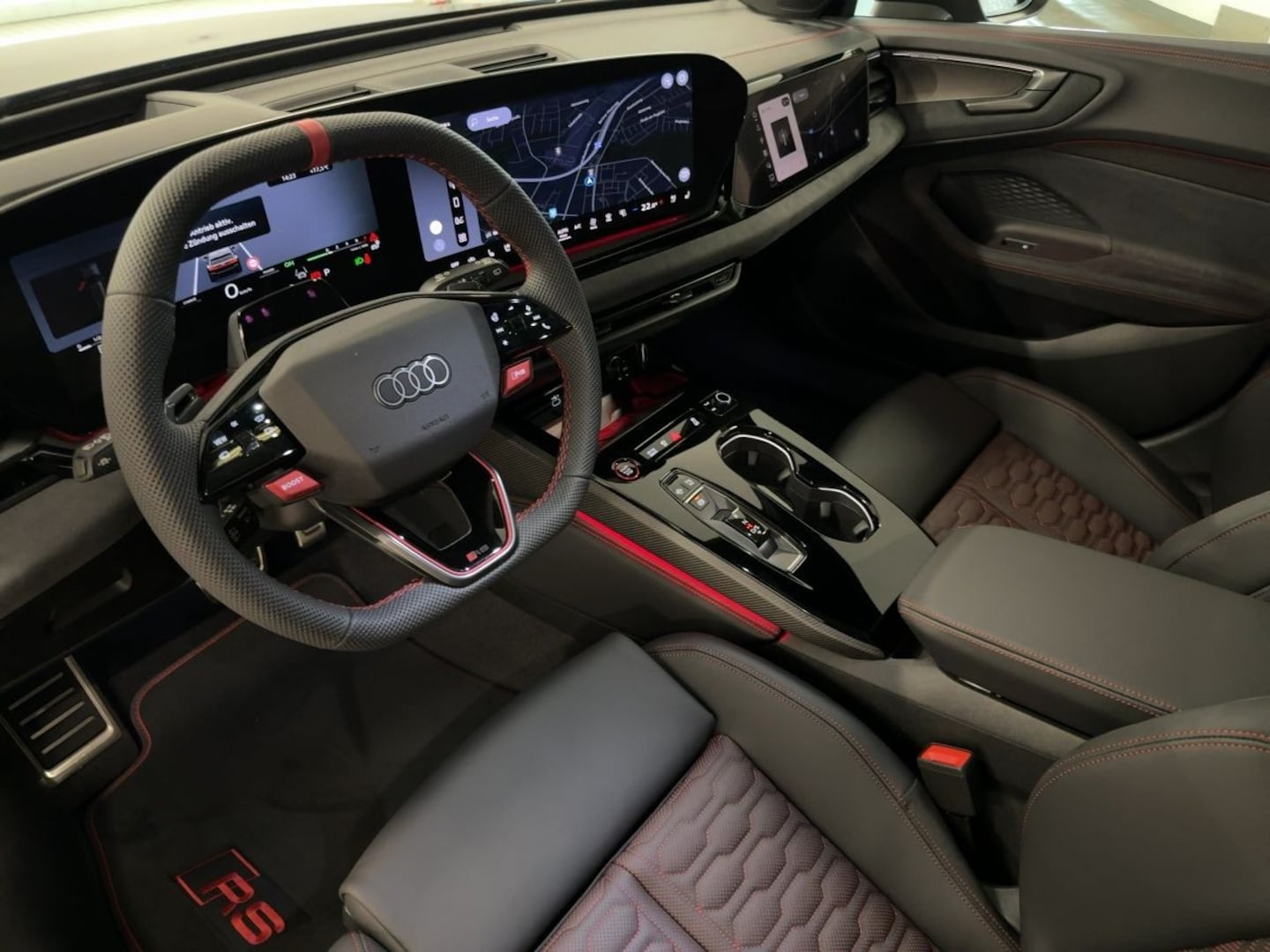 Bild über Audi RS 5 Avant TFSI quattro 470 kW tiptronic - für weitere Informationen kontaktieren Sie den Audi Partner