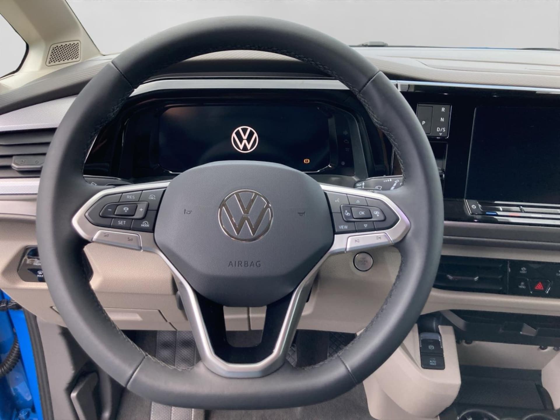 Volkswagen Multivan Langversion Basis-Modell