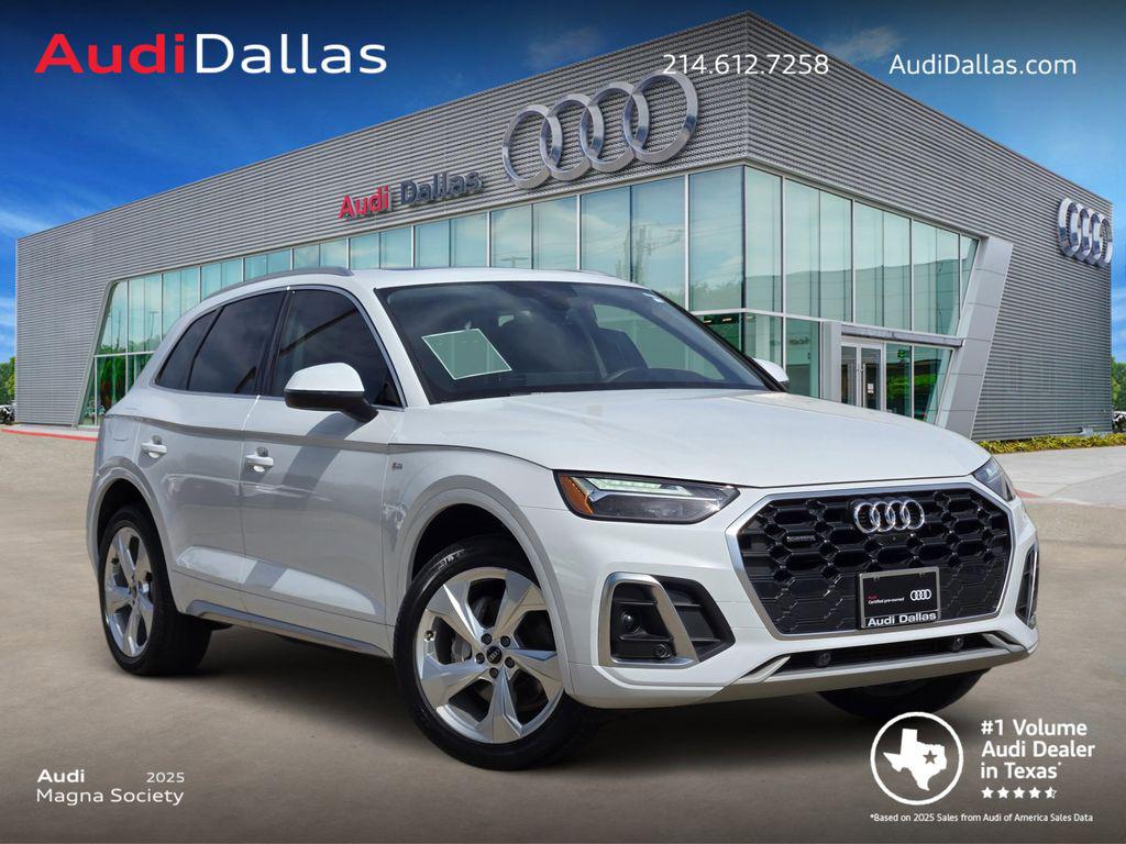 2023 Audi Q5 45 Premium Plus's photo