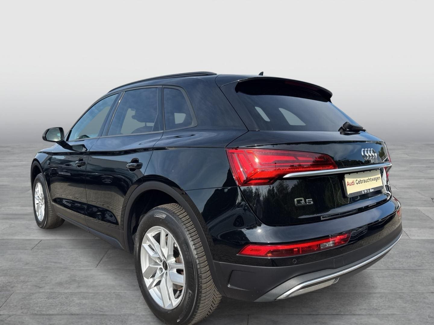 Bild über Audi Q5 40 TFSI quattro S tronic - für weitere Informationen kontaktieren Sie den Audi Partner