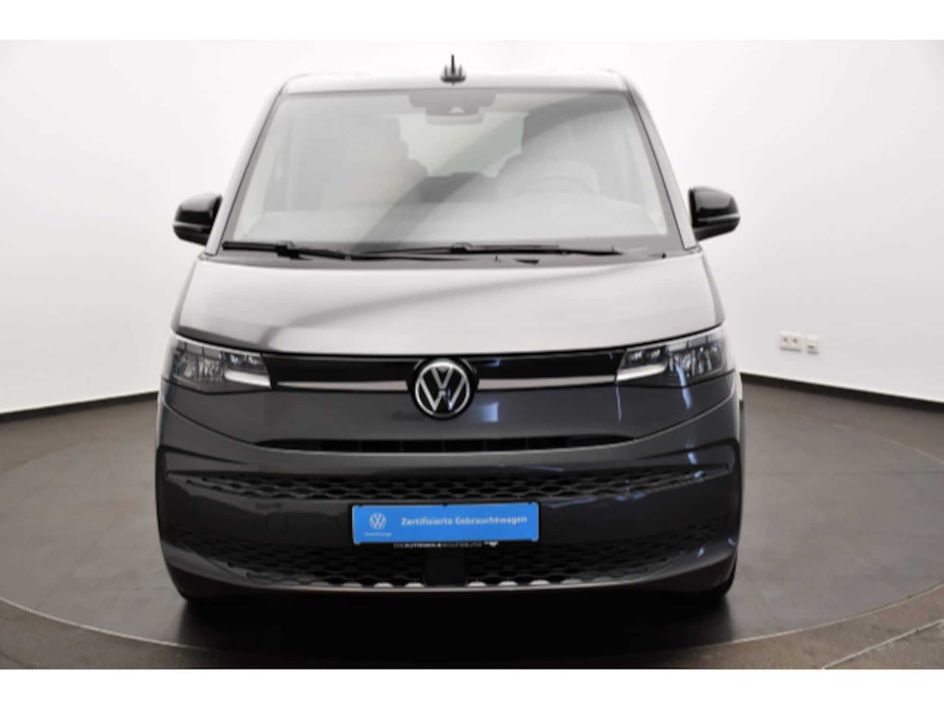 Volkswagen Multivan Basis-Modell
