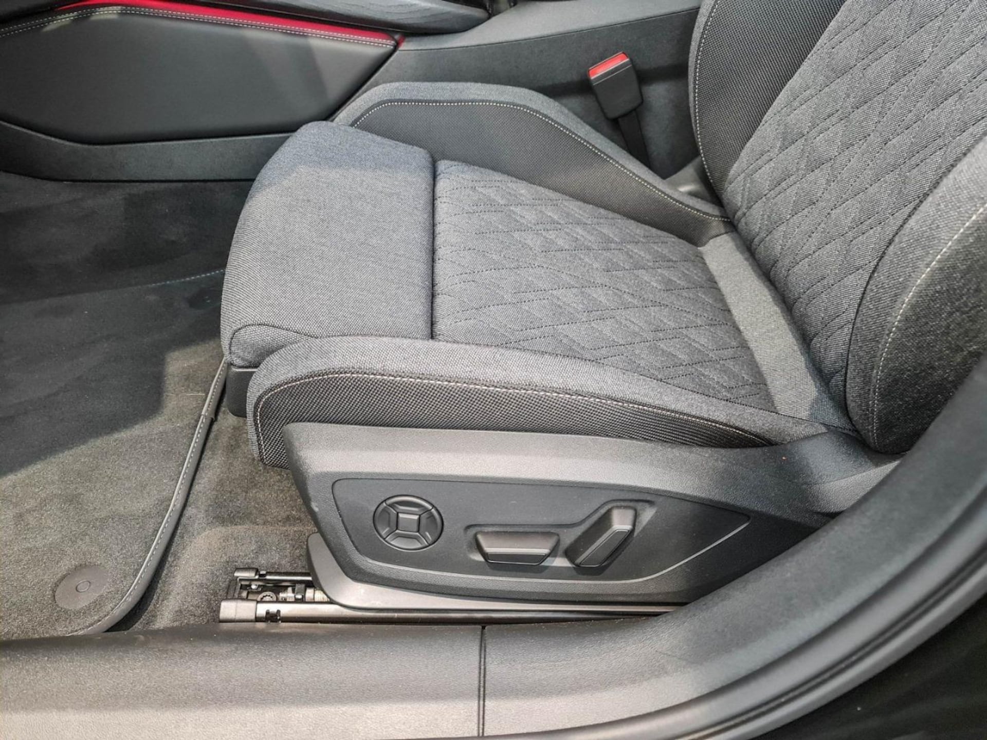 Audi A6 Limousine e-hybrid edition one