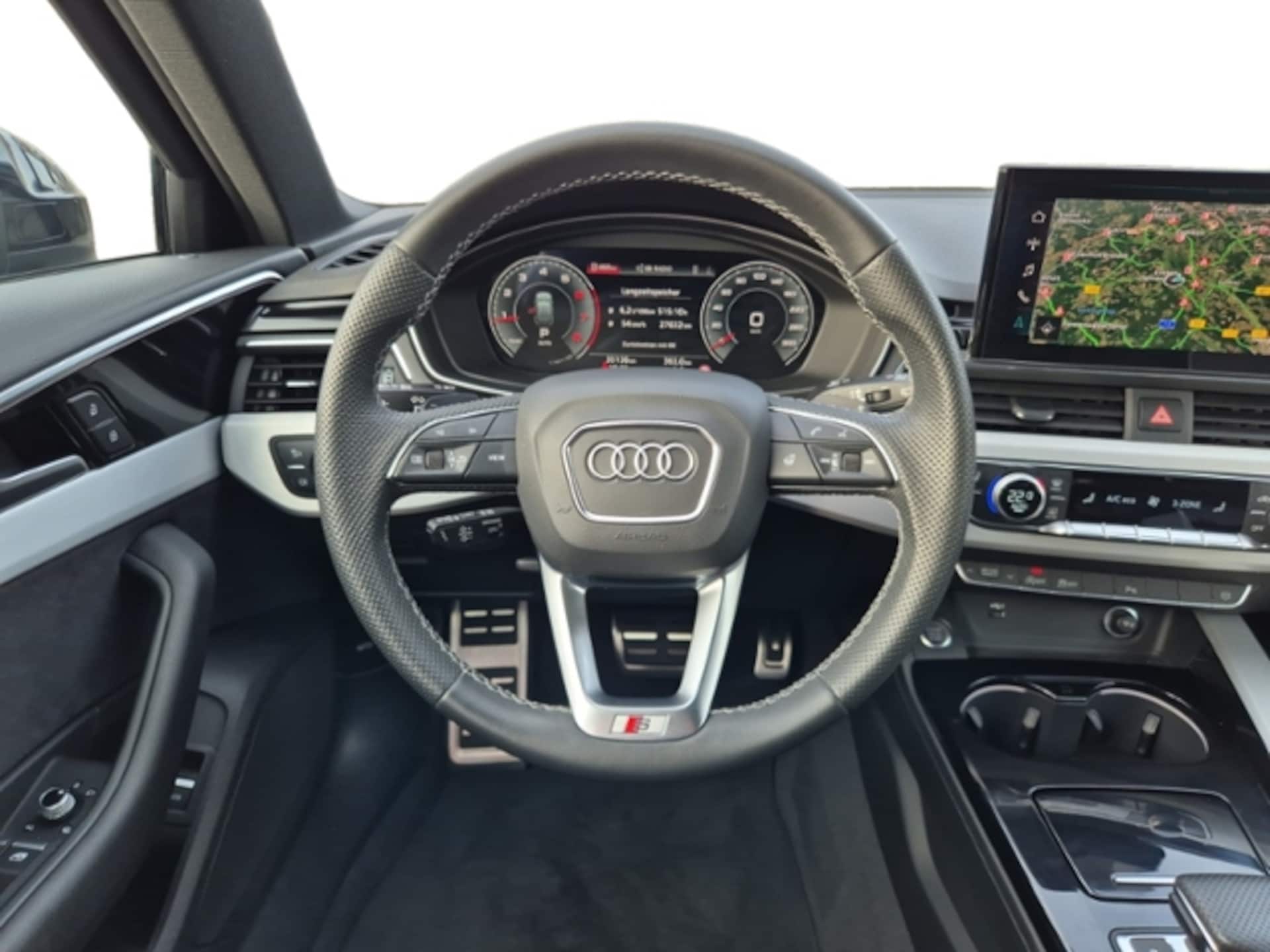 Audi A4 Avant S line
