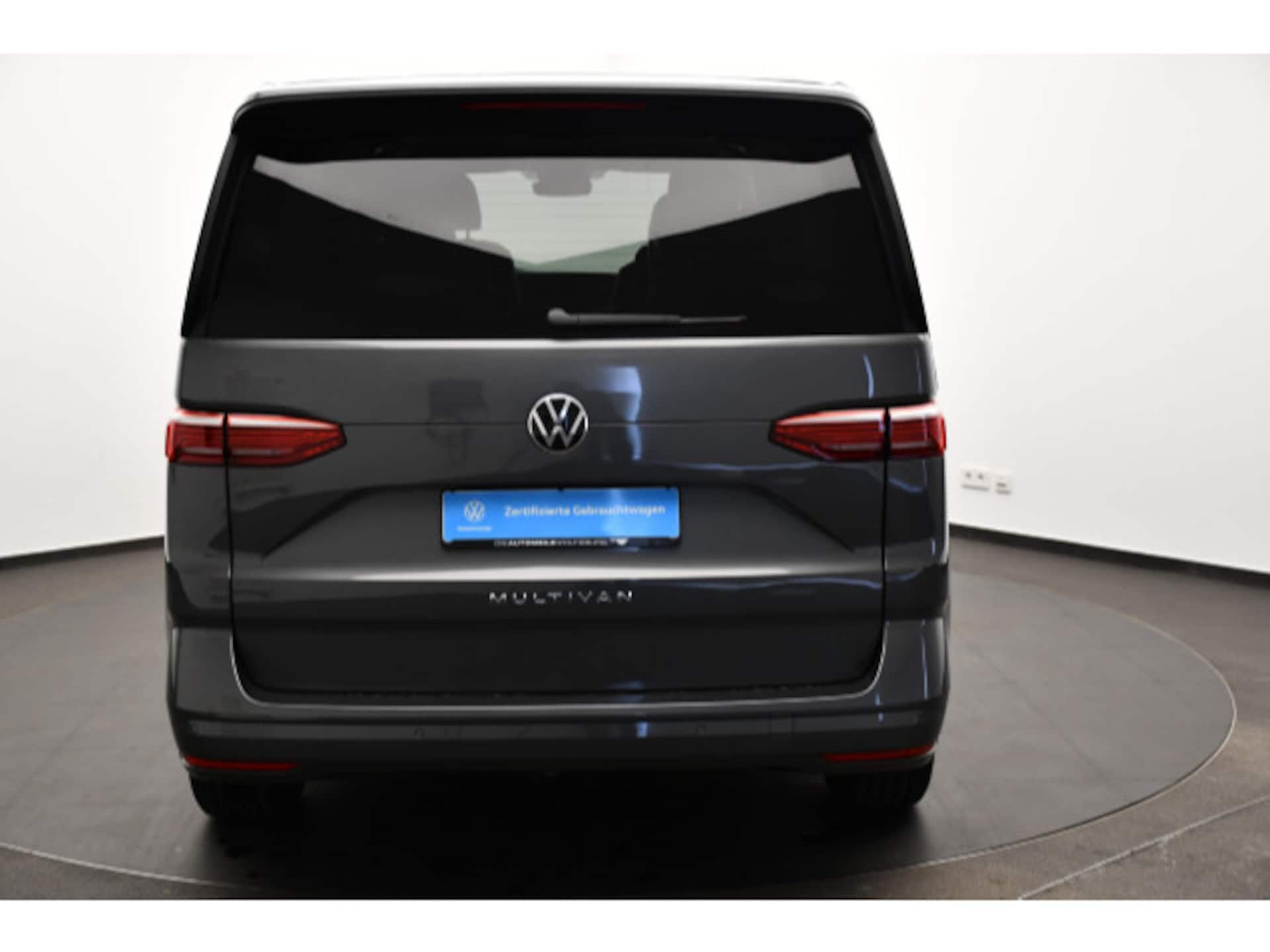 Volkswagen Multivan Basis-Modell