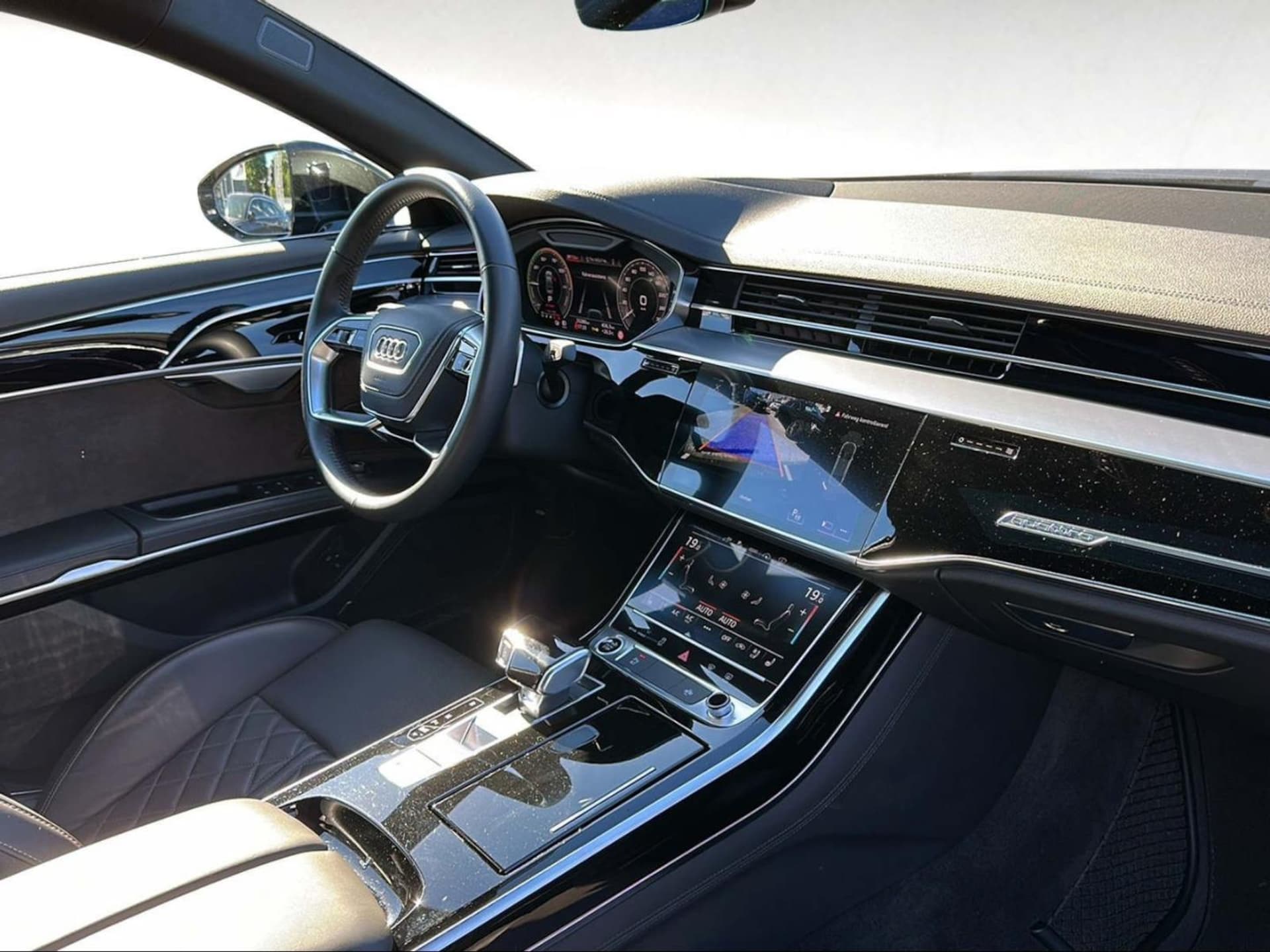 Audi A8 TFSI e