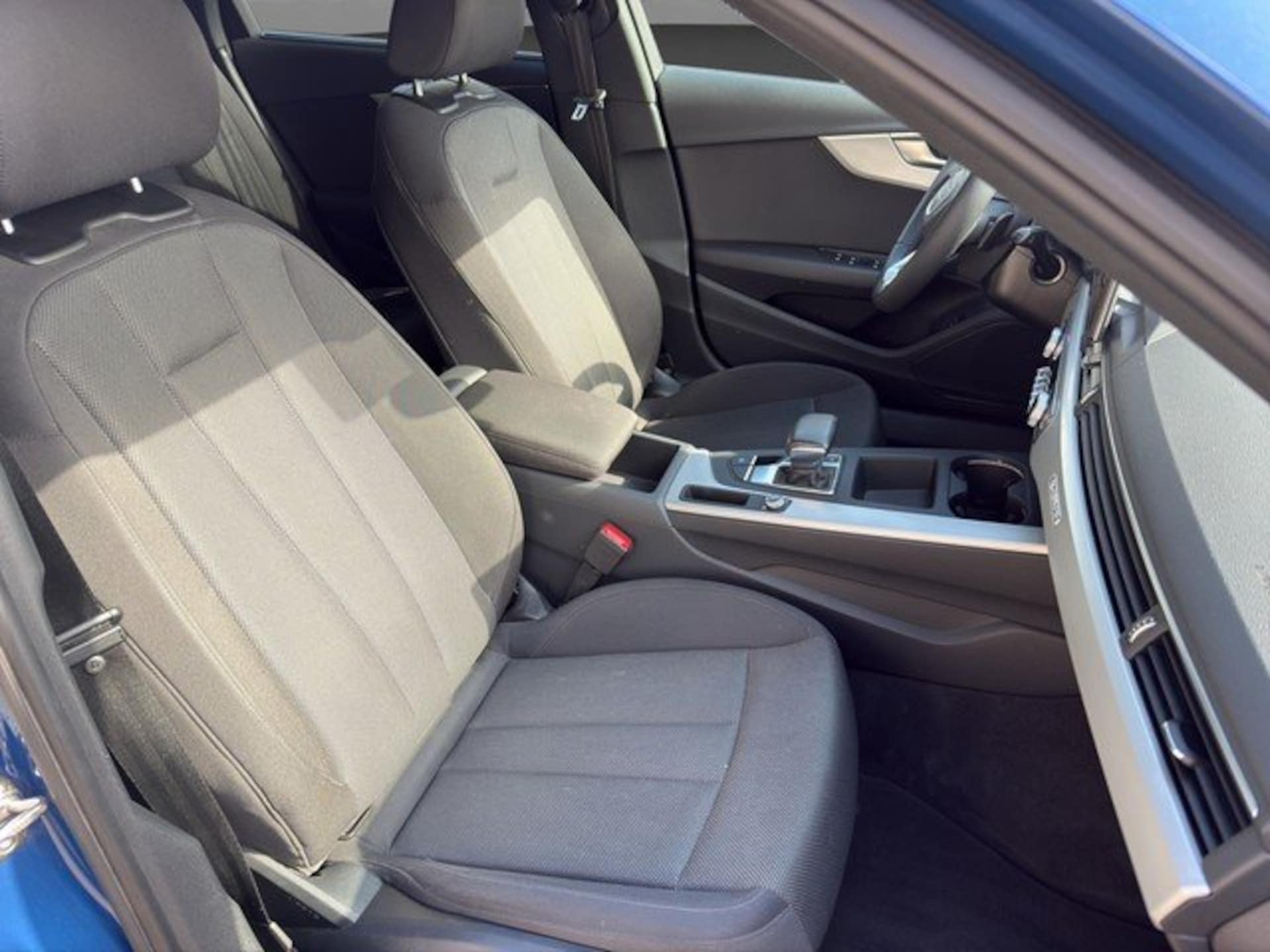 Audi A4 Avant S line