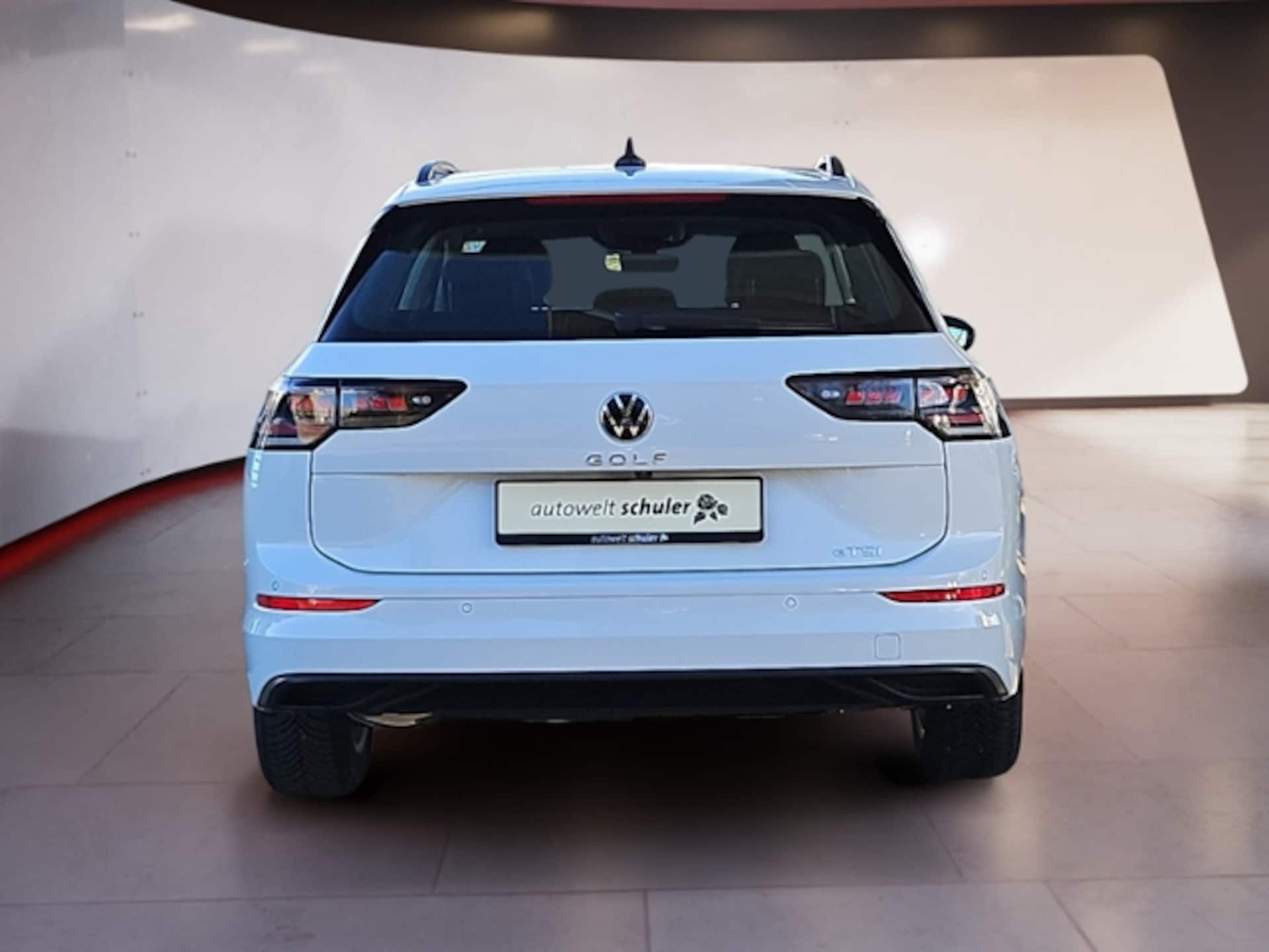 Volkswagen Golf Variant Life