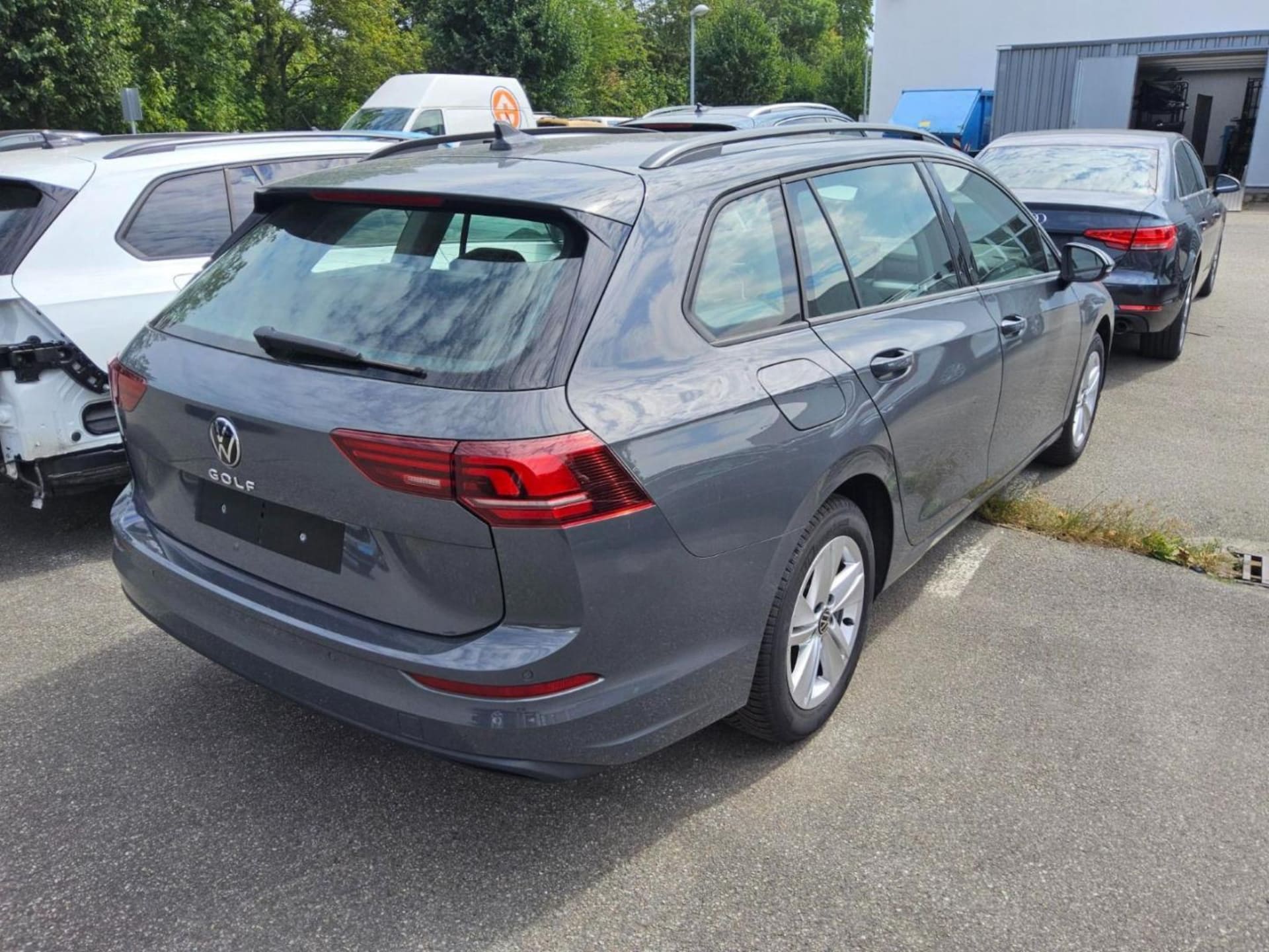 Volkswagen Golf Variant Life