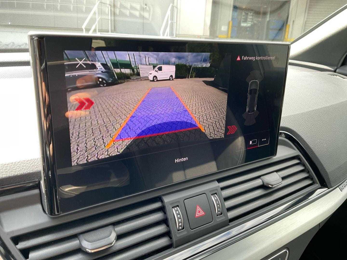 Bild über Audi Q5 TFSI e S line 50 TFSI e quattro S tronic - für weitere Informationen kontaktieren Sie den Audi Partner