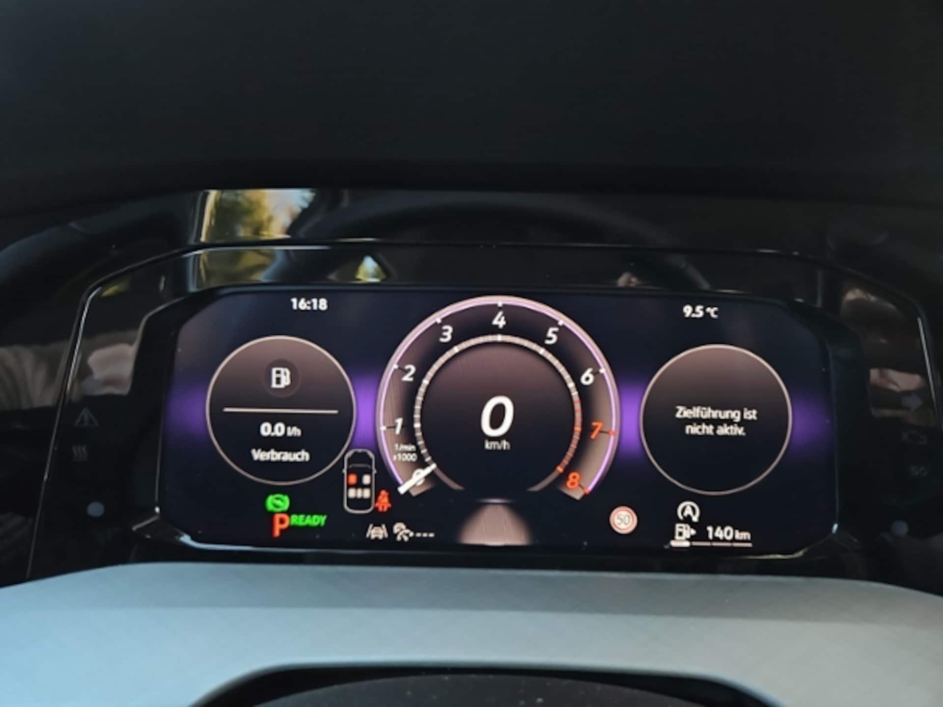 Volkswagen Golf Variant Life