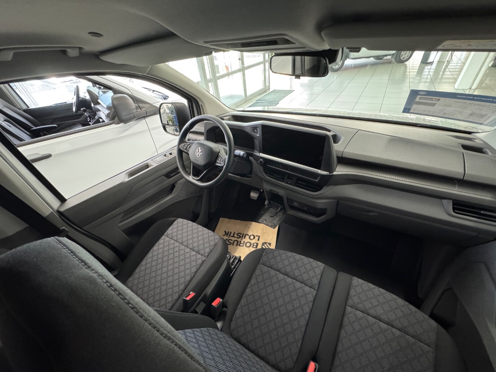 Volkswagen Transporter Kombi langer Radstand – Bild 11