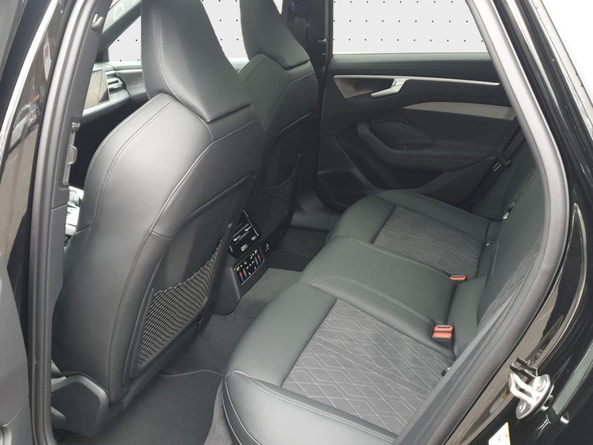 Audi A6 Avant edition one