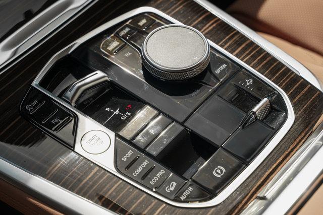 2026 BMW X7 40i - Photo 11