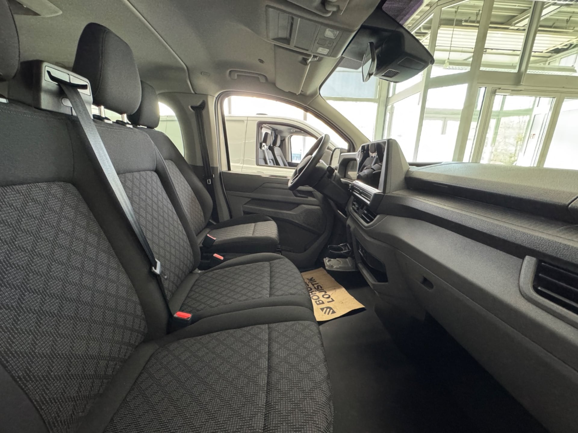 Volkswagen Transporter Kombi langer Radstand