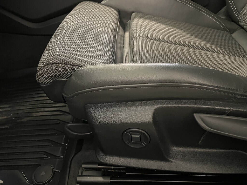 Bild som visar&nbsp;Audi A6 Avant&nbsp;A6 Avant 40 TDI quattro S line 204 hk S tronic - för mer information kontakta din Audi Partner