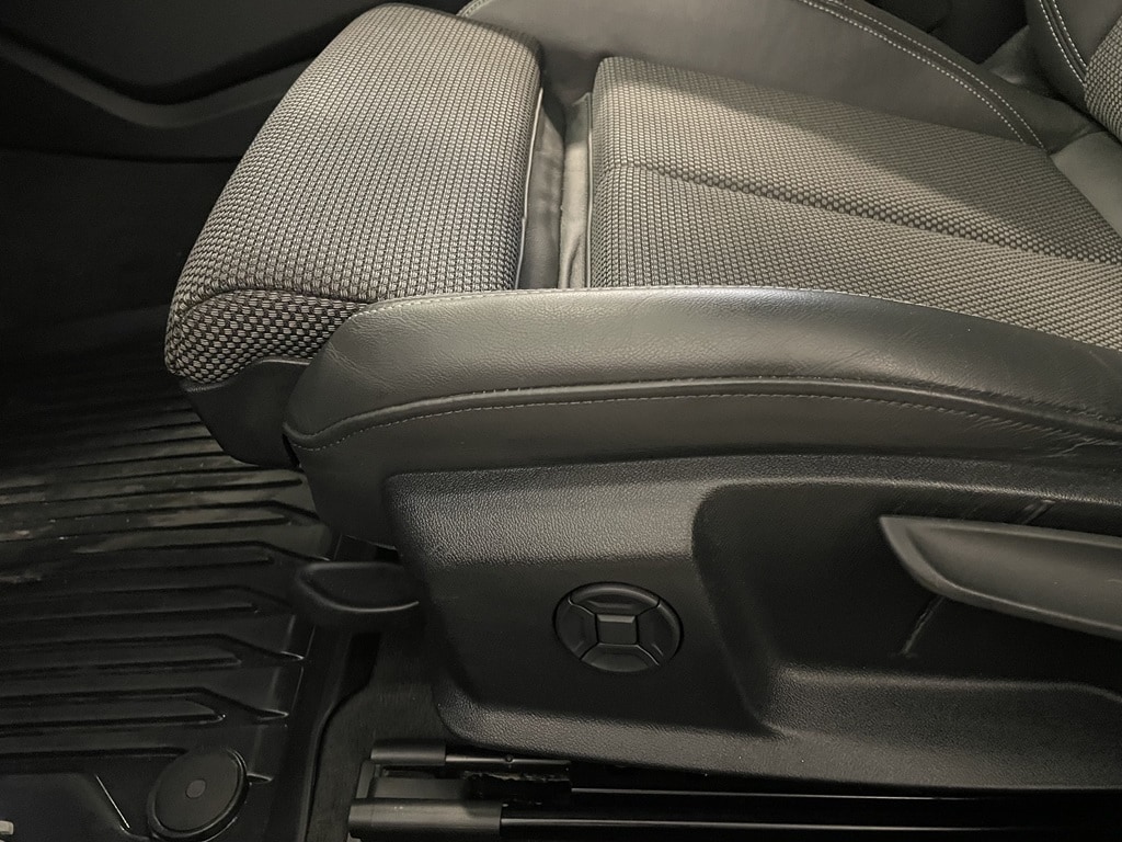 Bild som visar Audi A6 Avant A6 Avant 40 TDI quattro S line 204 hk S tronic - för mer information kontakta din Audi Partner