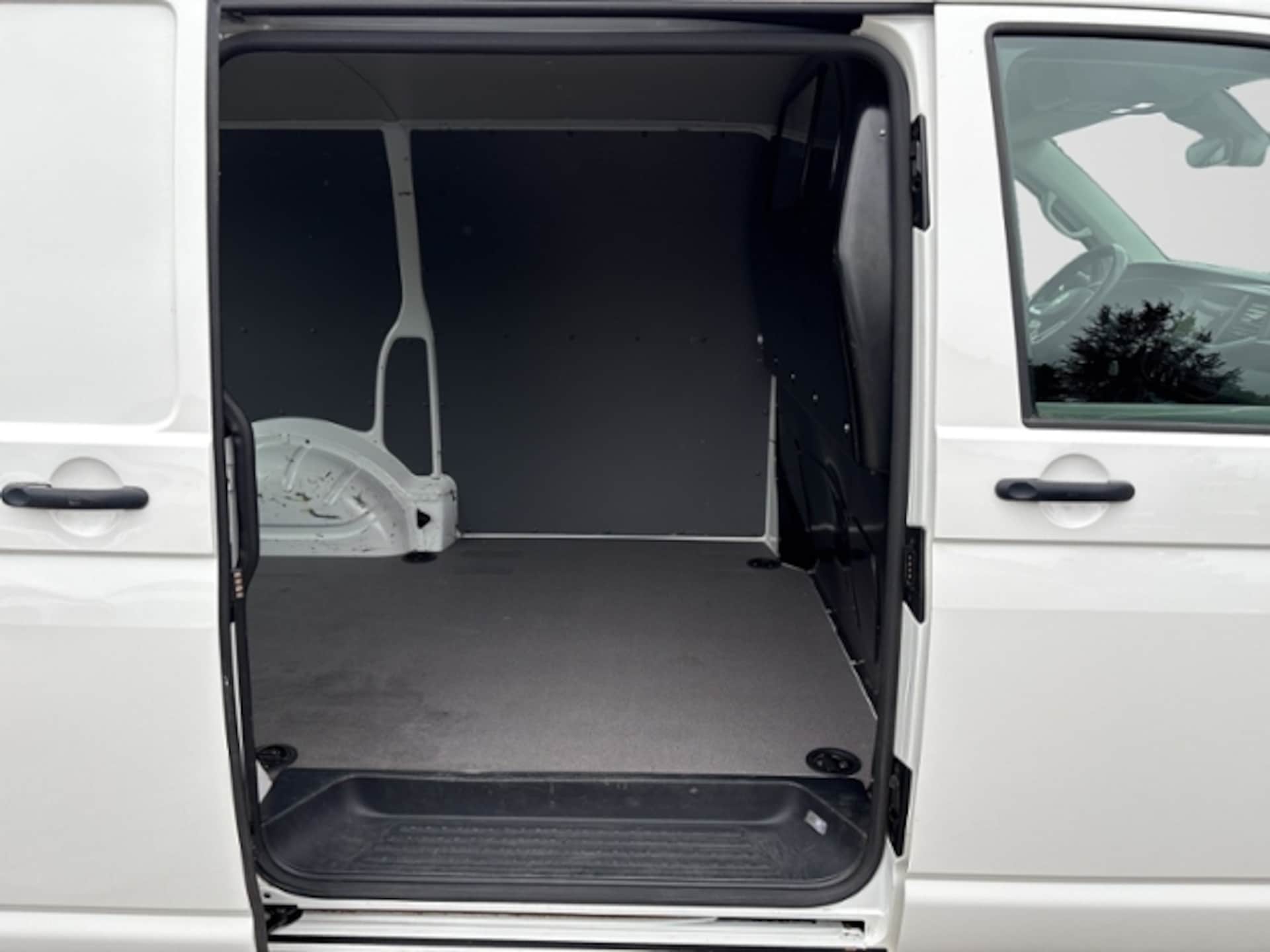 Volkswagen T6.1 Transporter Kasten kurzer Radstand
