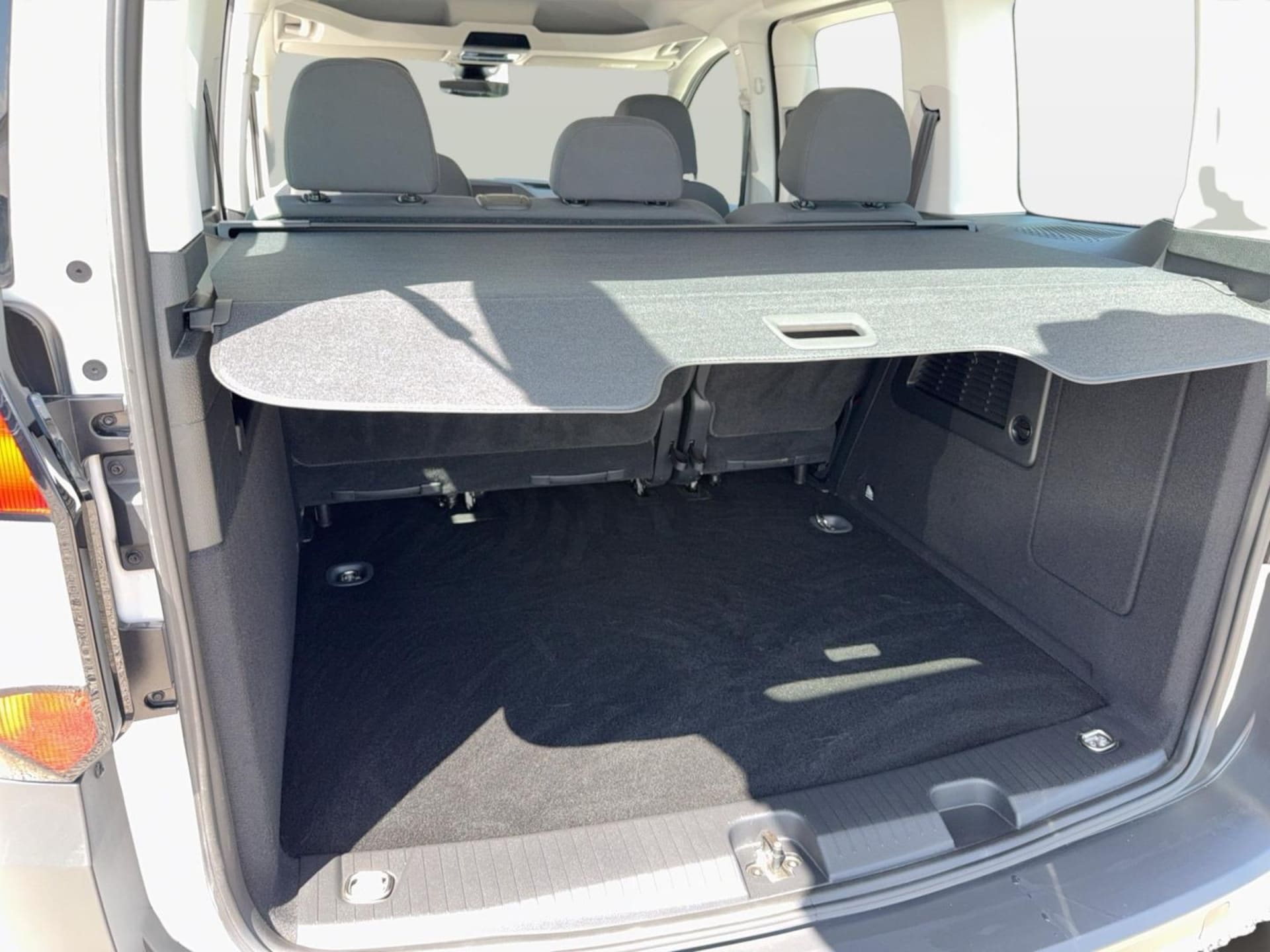 Volkswagen Caddy Basis-Modell