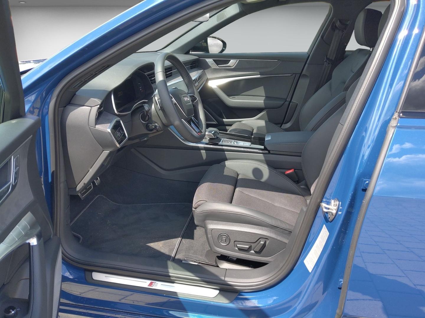 Bild über Audi A6 Avant S line 45 TFSI quattro S tronic - für weitere Informationen kontaktieren Sie den Audi Partner