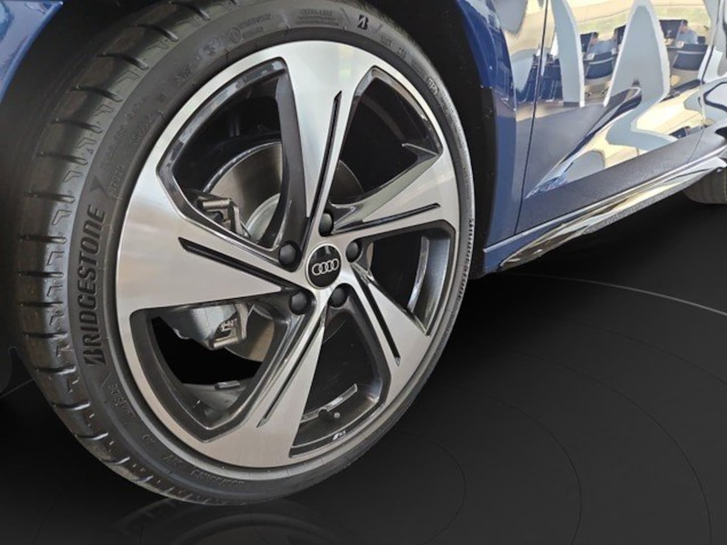 Bild über Audi A3 Limousine S line TFSI S tronic - für weitere Informationen kontaktieren Sie den Audi Partner