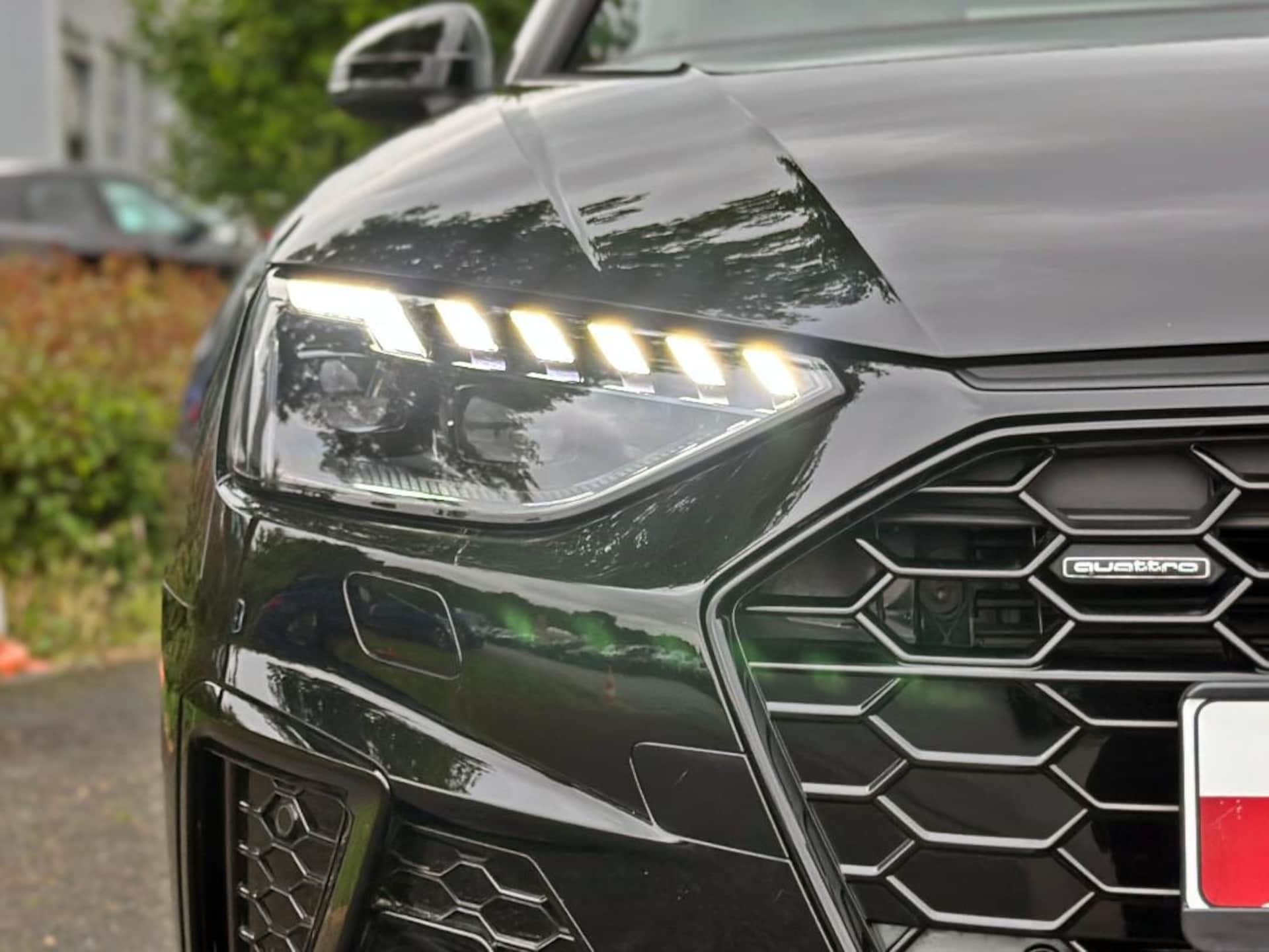 Audi A4 Avant S line