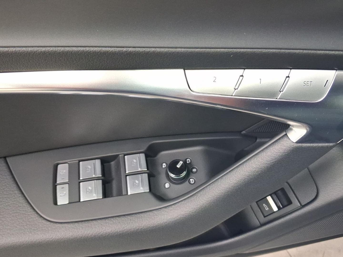 Bild über Audi A6 Avant S line 40 TDI S tronic - für weitere Informationen kontaktieren Sie den Audi Partner