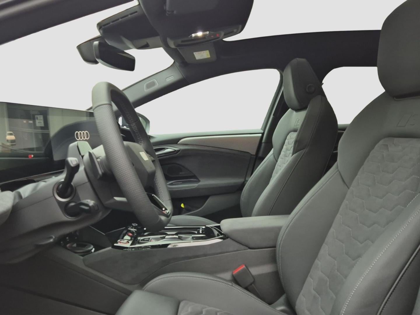 Bild über Audi A6 Avant e-tron S line business e-tron quattro 315 kW - für weitere Informationen kontaktieren Sie den Audi Partner