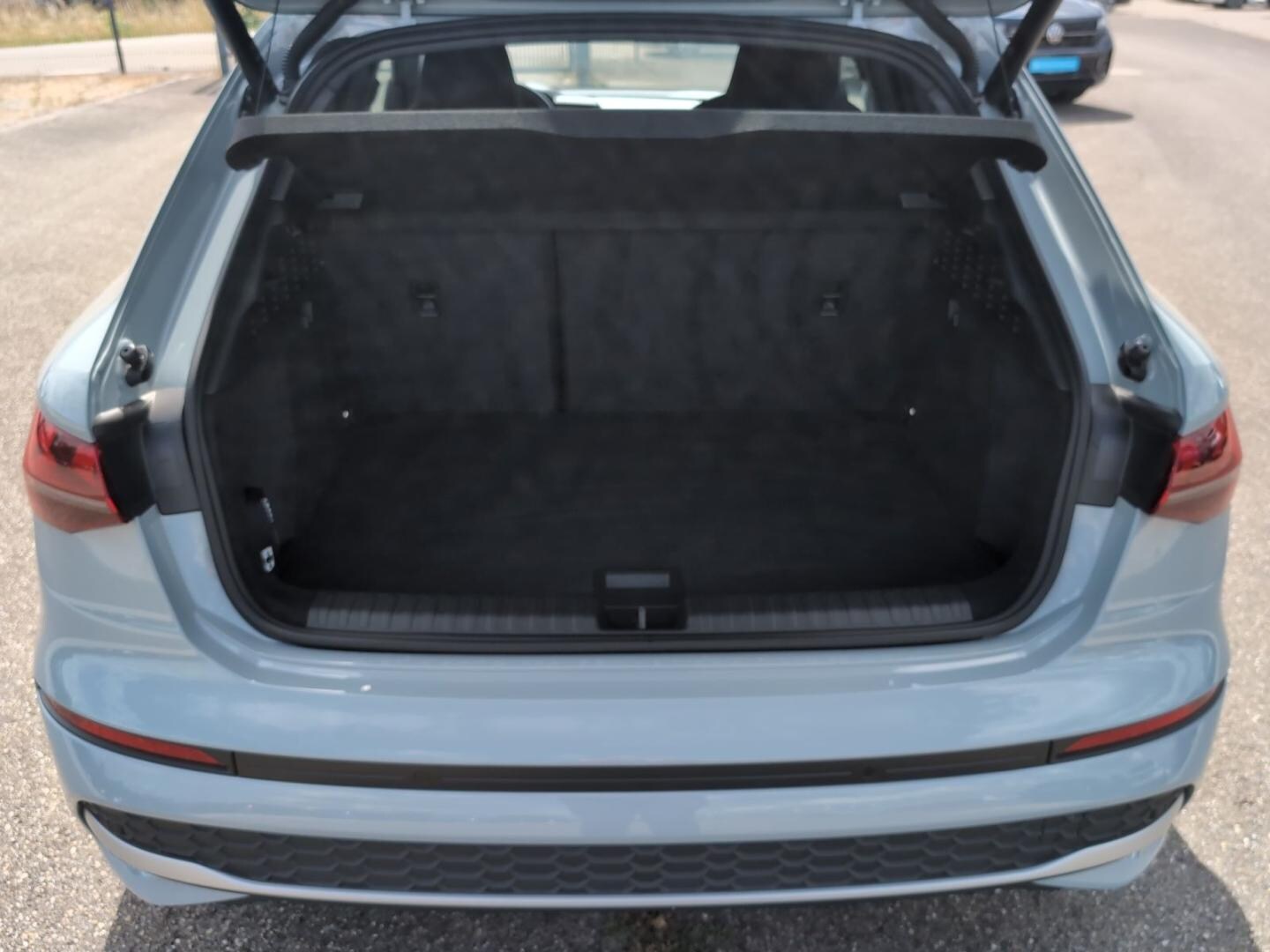 Bild über Audi A3 Sportback 35 TDI S tronic - für weitere Informationen kontaktieren Sie den Audi Partner