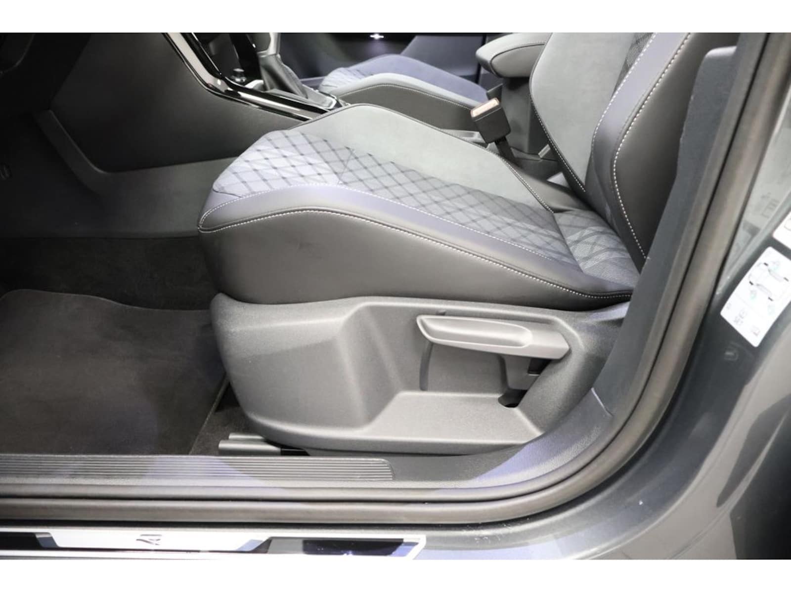Volkswagen T-Roc – Bild 21