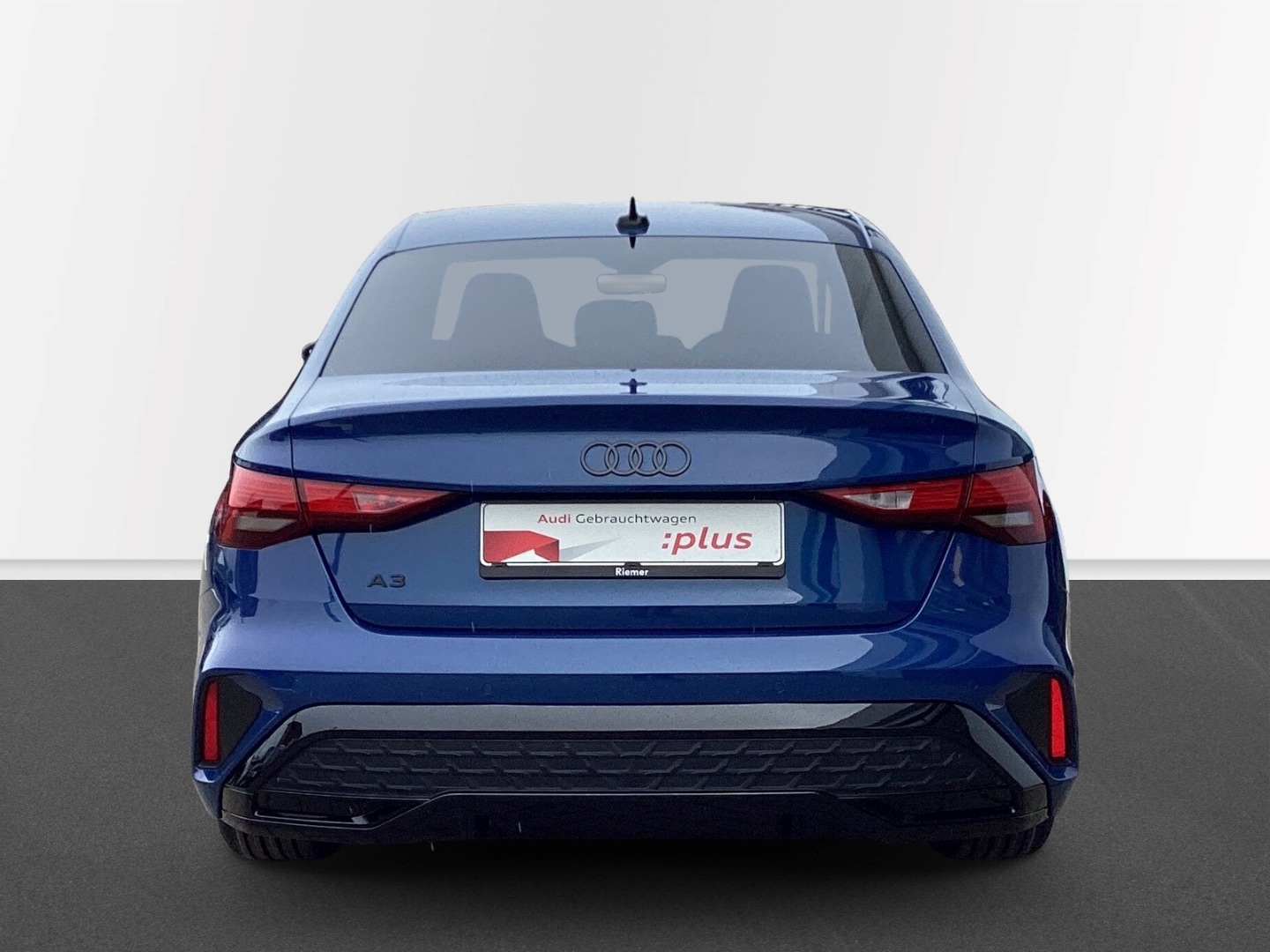 Bild über Audi A3 Limousine S line TFSI S tronic - für weitere Informationen kontaktieren Sie den Audi Partner