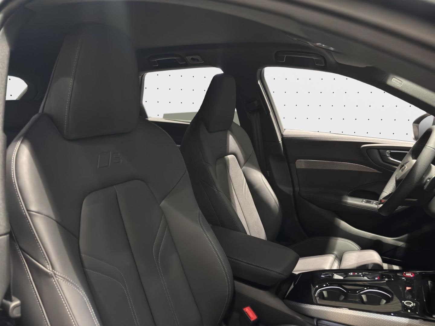 Bild über Audi A5 Avant e-hybrid e-hybrid quattro 220 kW S tronic - für weitere Informationen kontaktieren Sie den Audi Partner
