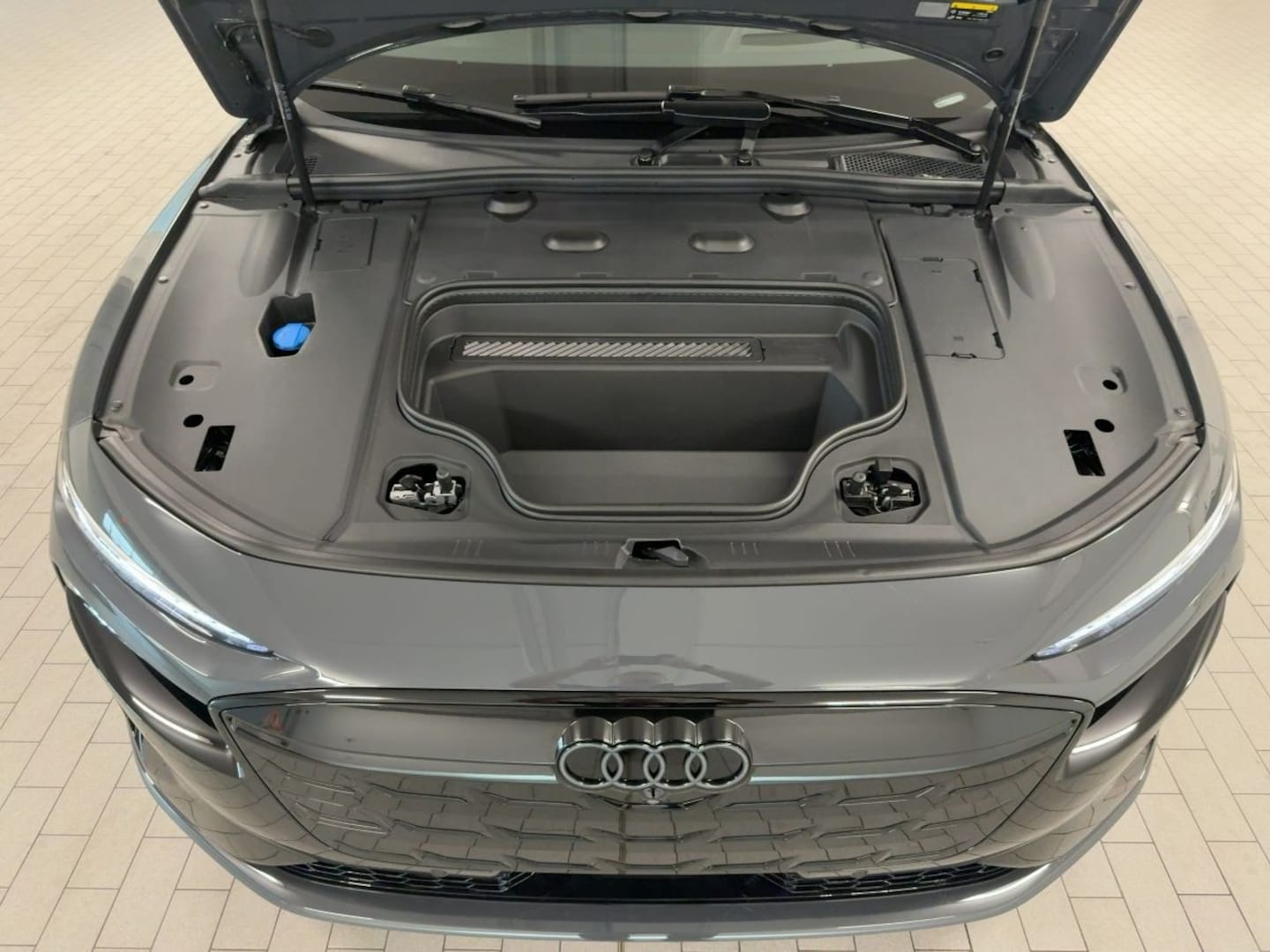 Bild über Audi A6 Avant e-tron S line business e-tron performance 270 kW - für weitere Informationen kontaktieren Sie den Audi Partner