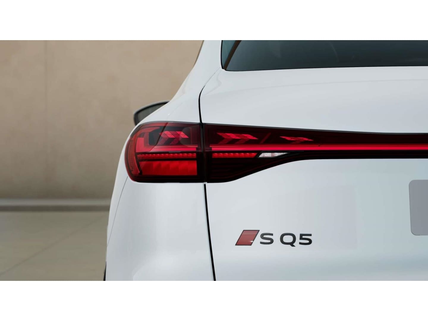 Bild über Audi SQ5 Sportback edition one mit Akzenten magnesiumgrau TFSI 270 kW S tronic - für weitere Informationen kontaktieren Sie den Audi Partner